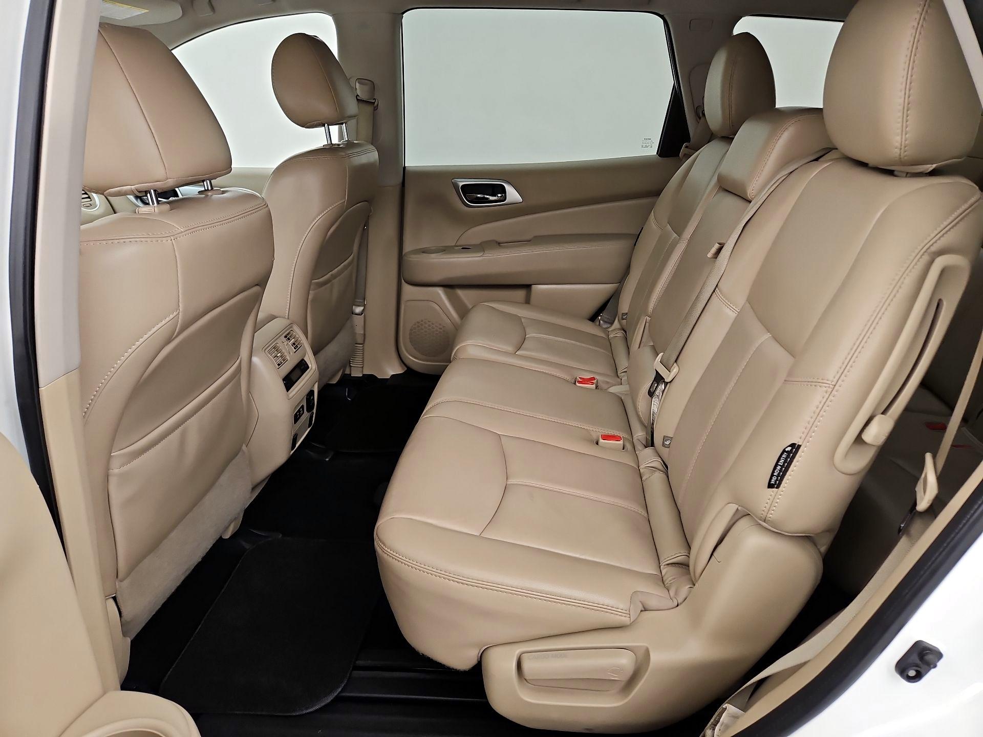 Thumbnail: 2019 Nissan Pathfinder - 20