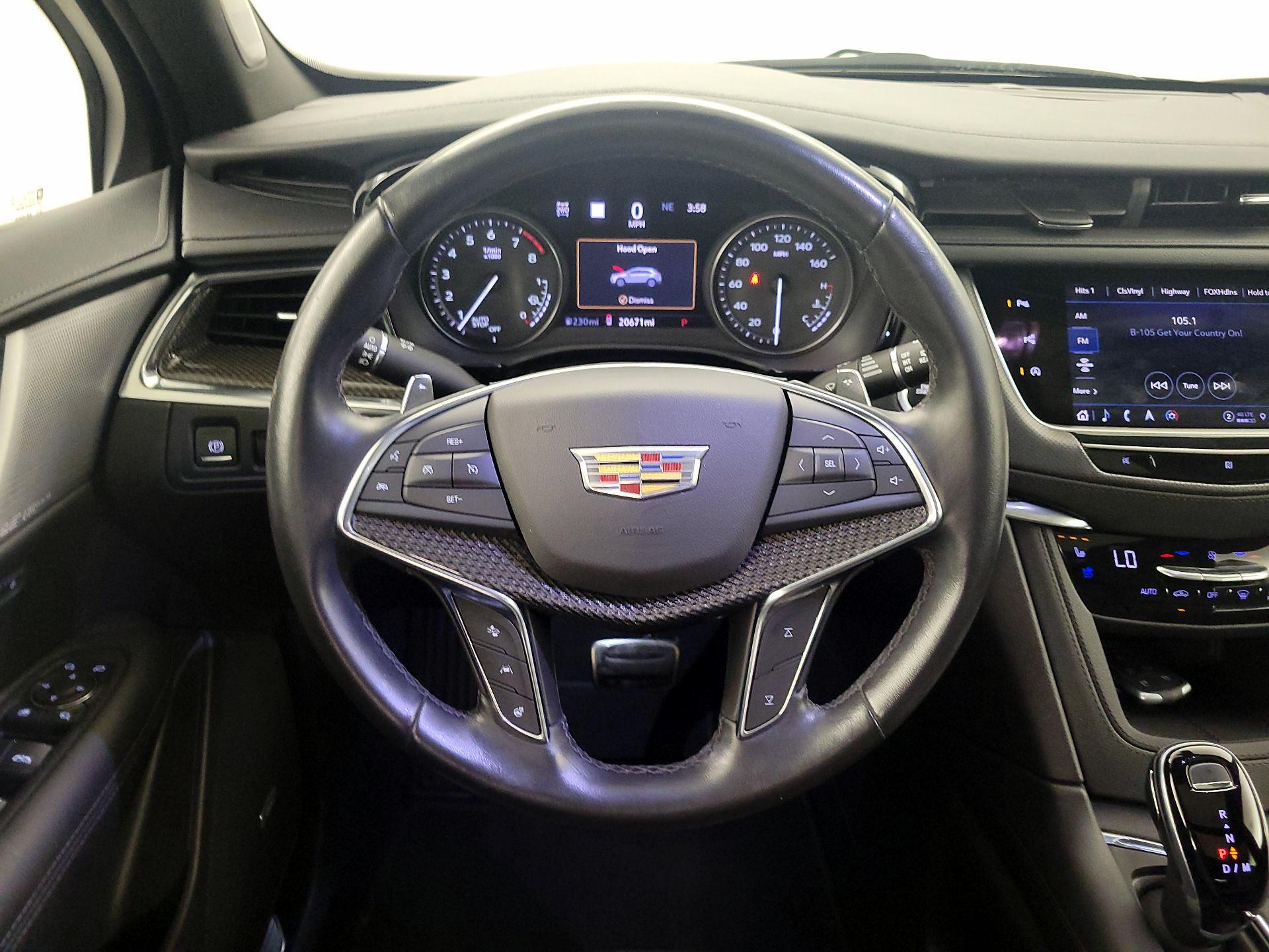 Thumbnail: 2021 Cadillac XT5 - 10
