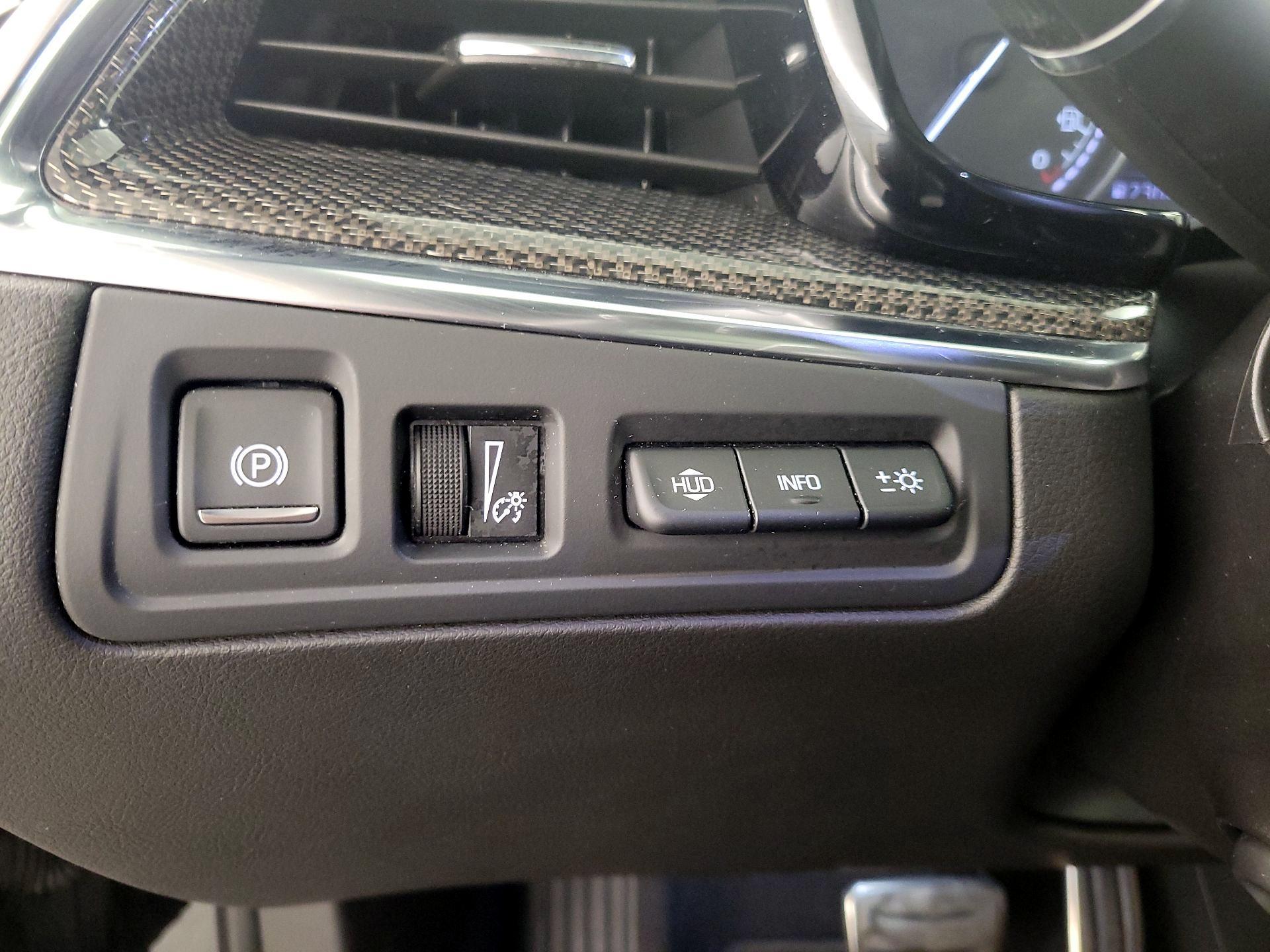 Thumbnail: 2021 Cadillac XT5 - 13