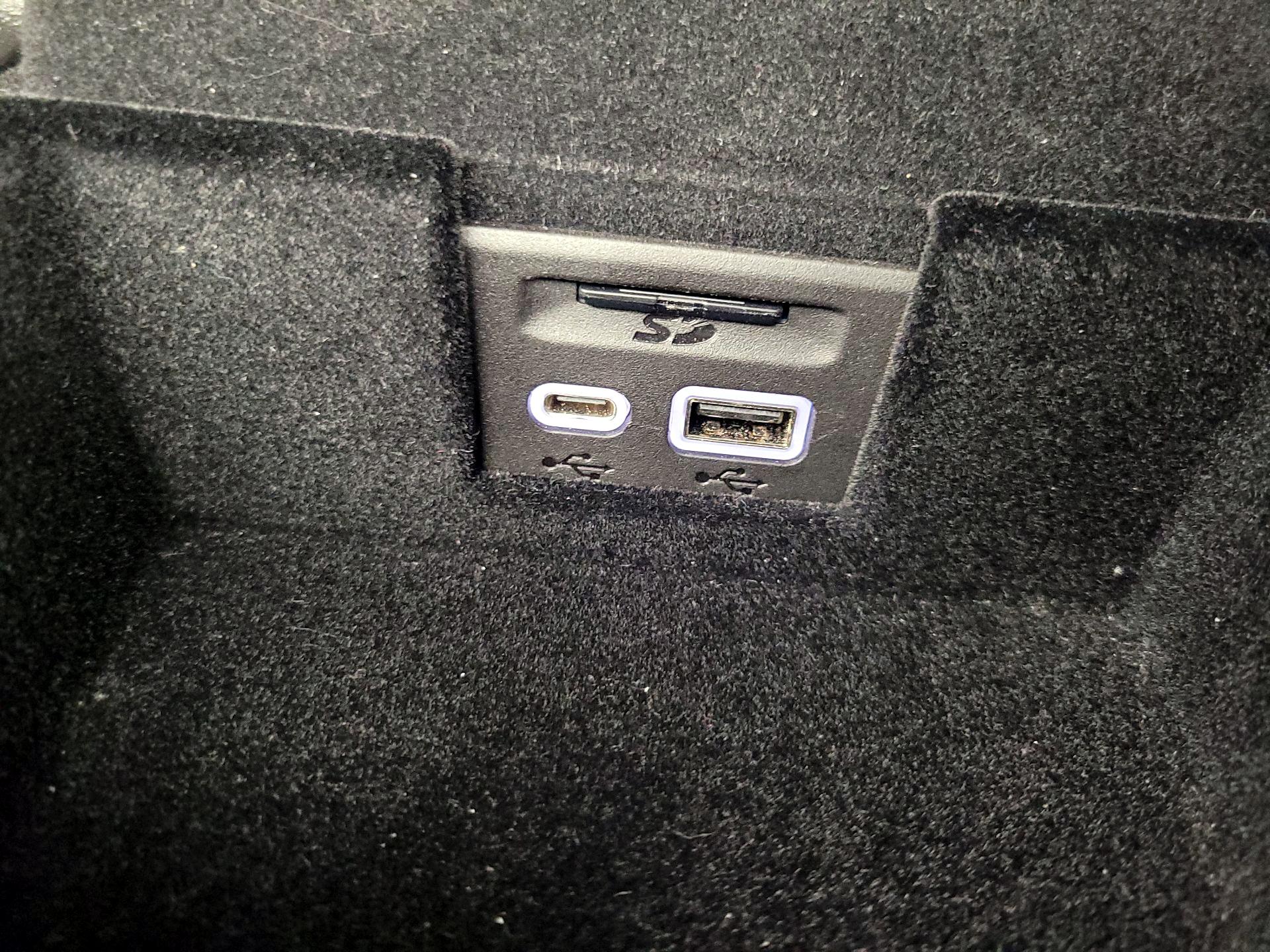 Thumbnail: 2021 Cadillac XT5 - 19