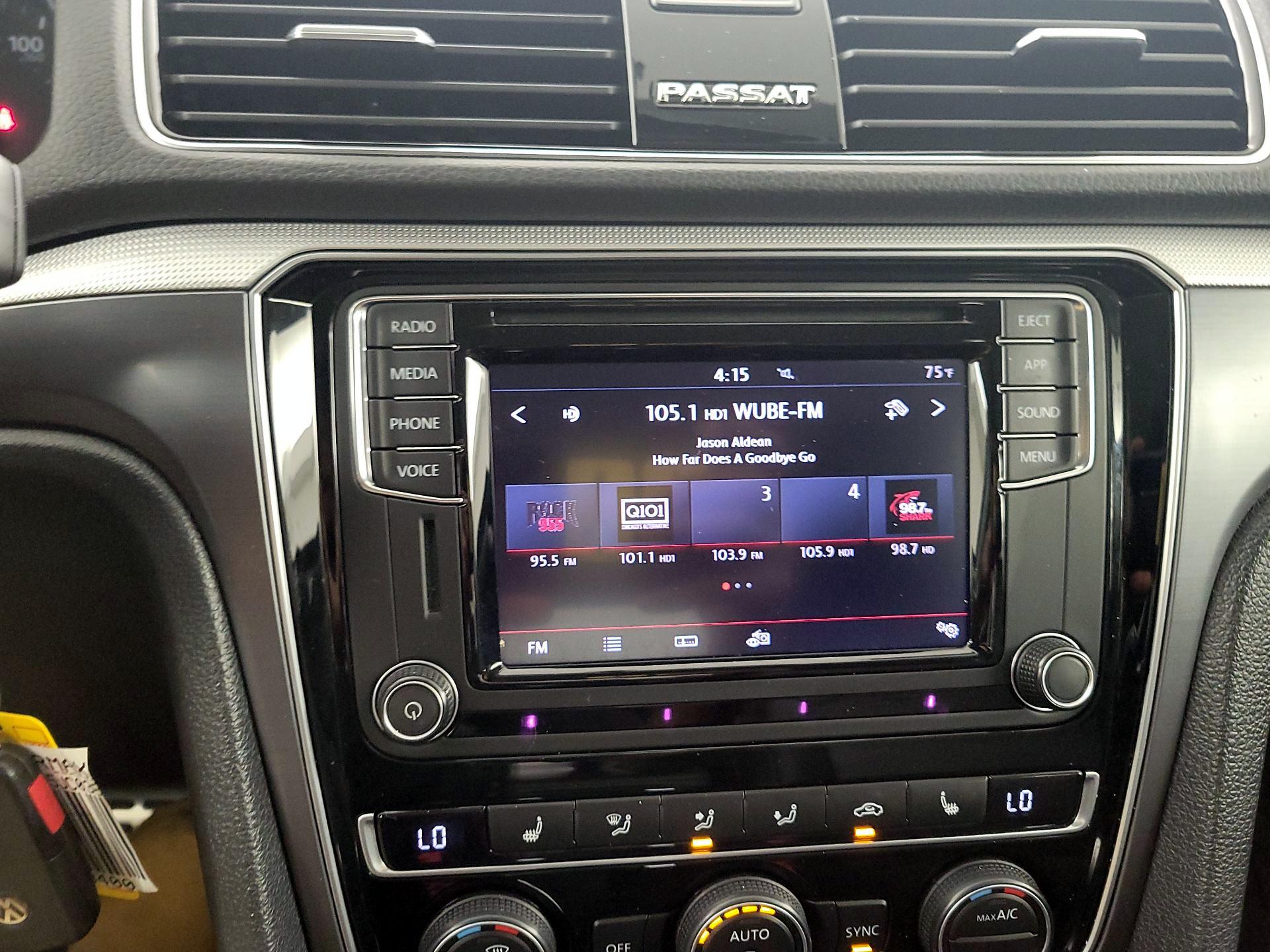 Thumbnail: 2018 Volkswagen Passat - 15