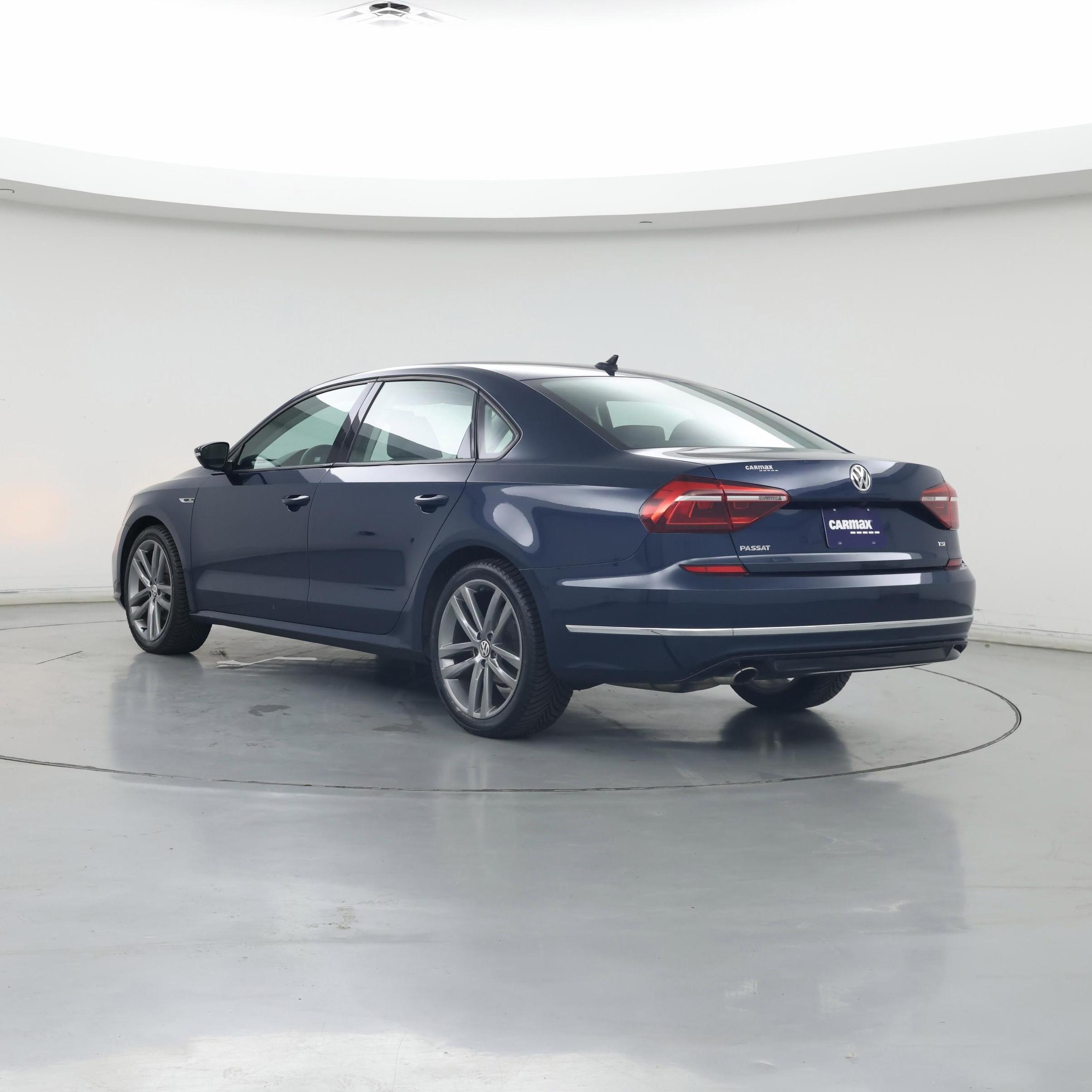 Thumbnail: 2018 Volkswagen Passat - 2
