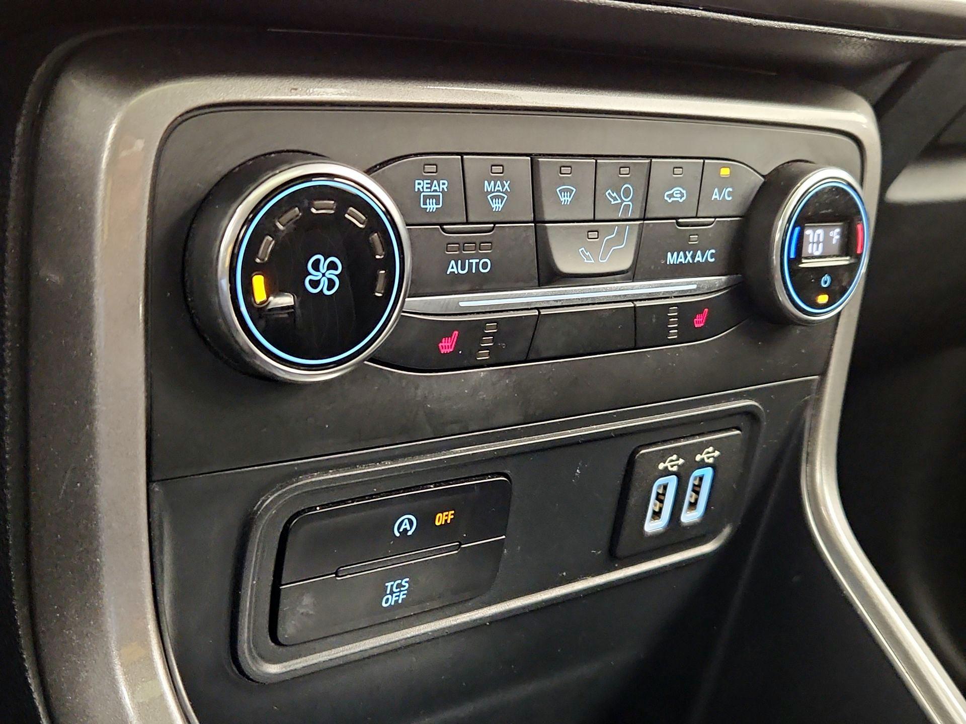 Thumbnail: 2019 Ford EcoSport - 16