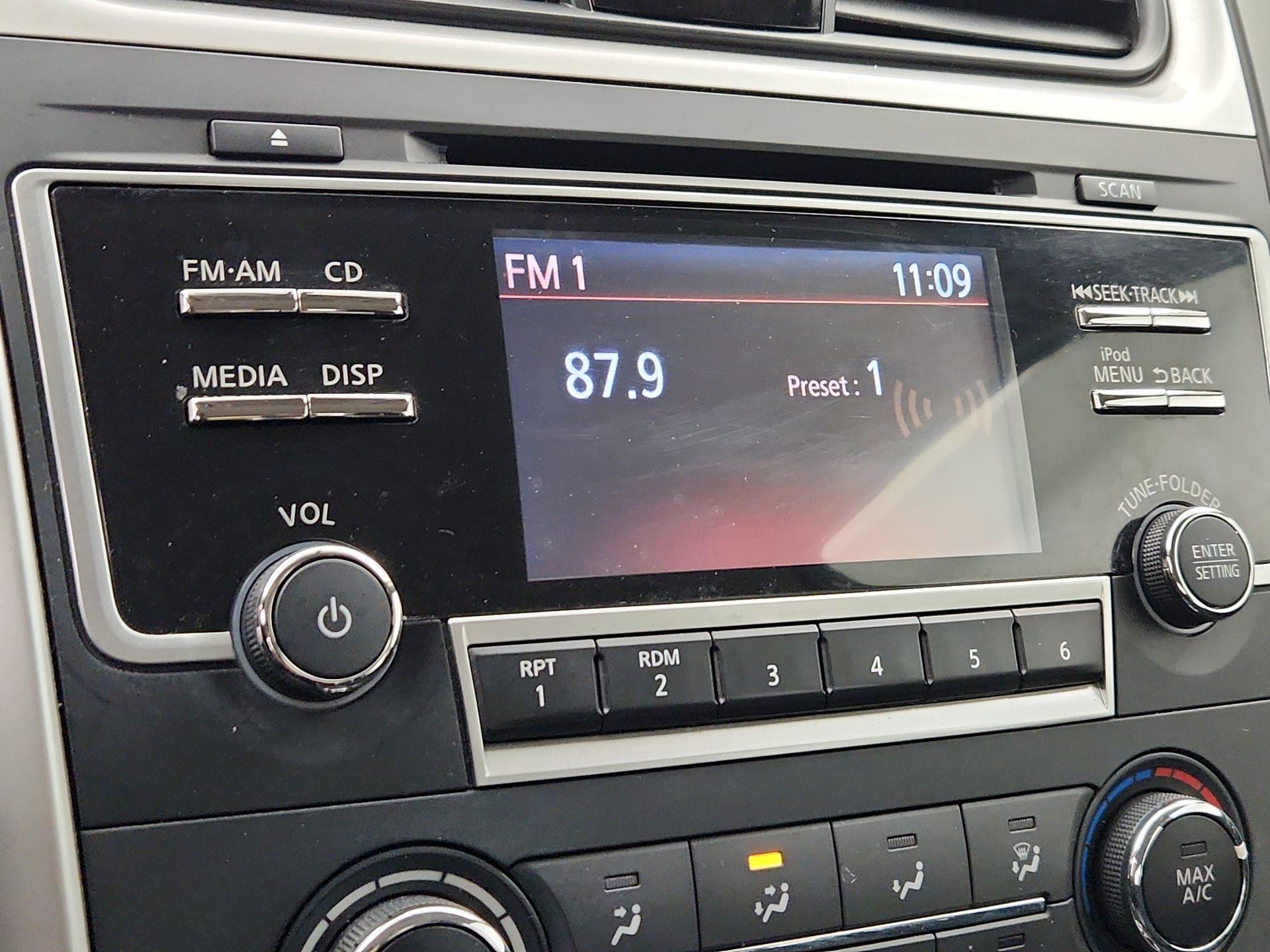 Thumbnail: 2017 Nissan Altima - 15