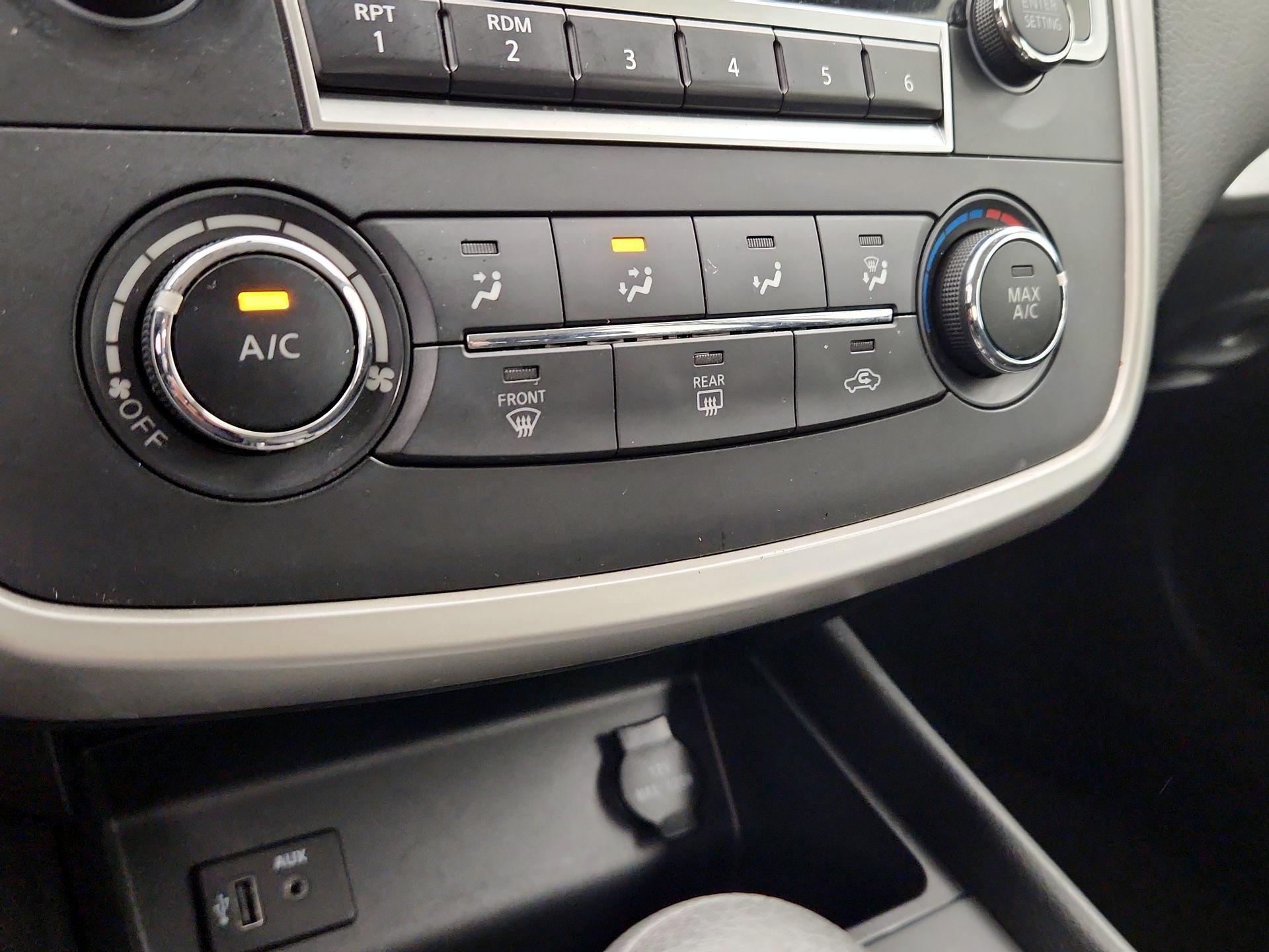 Thumbnail: 2017 Nissan Altima - 16