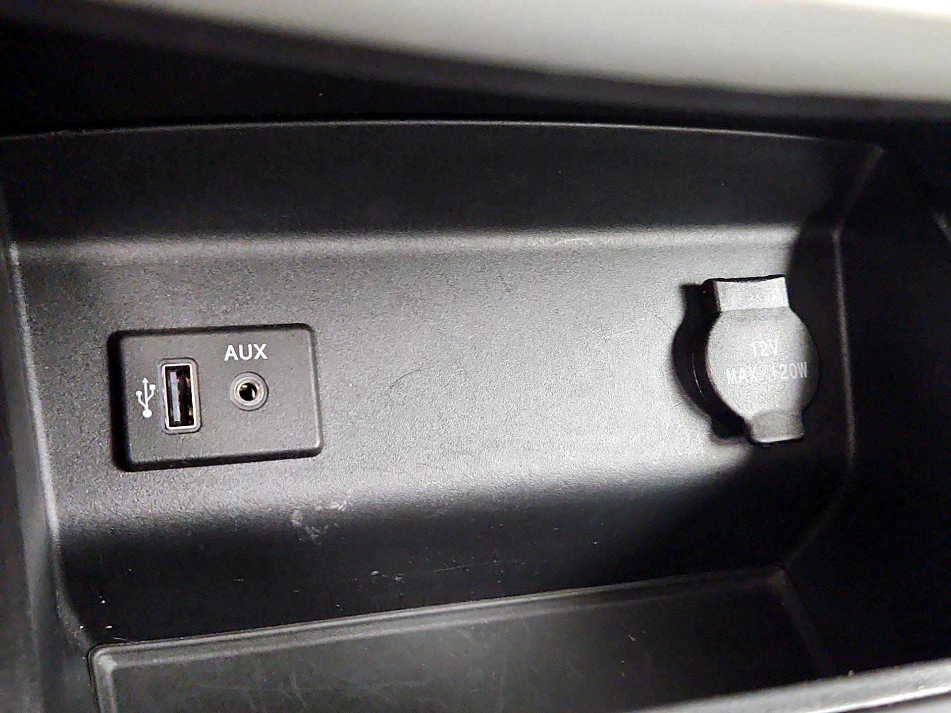 Thumbnail: 2017 Nissan Altima - 18