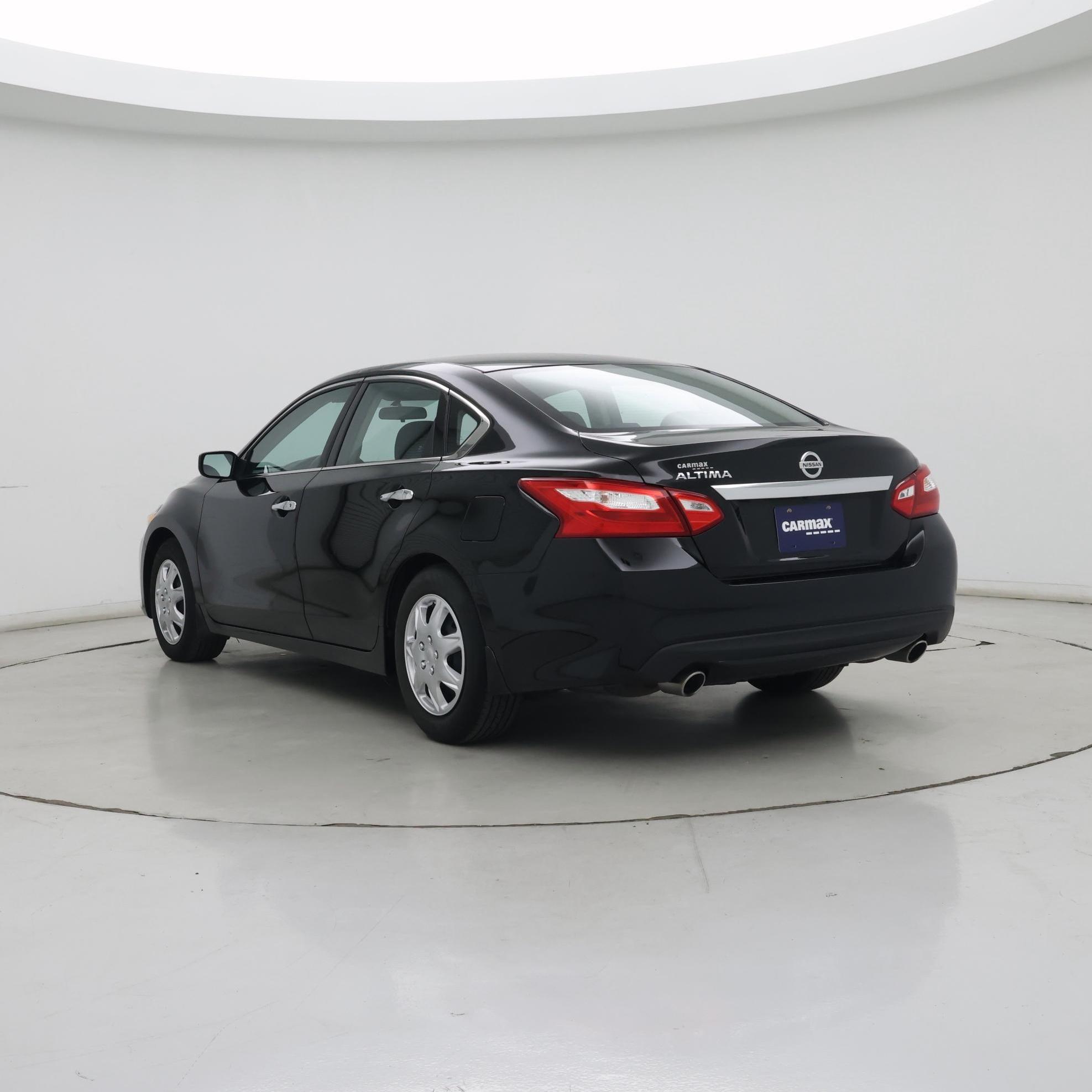 Thumbnail: 2017 Nissan Altima - 2