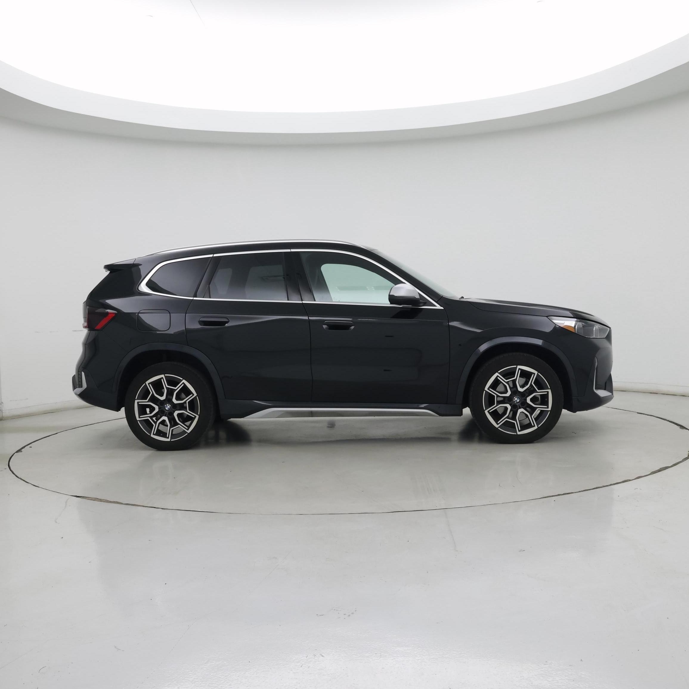 Thumbnail: 2023 BMW X1 - 7