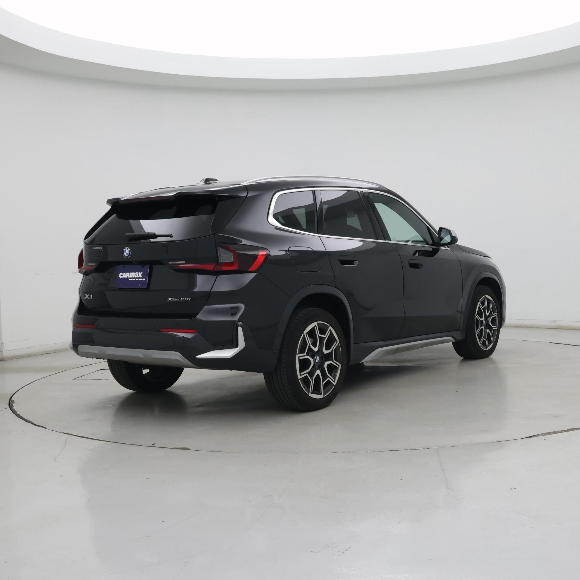 Thumbnail: 2023 BMW X1 - 8