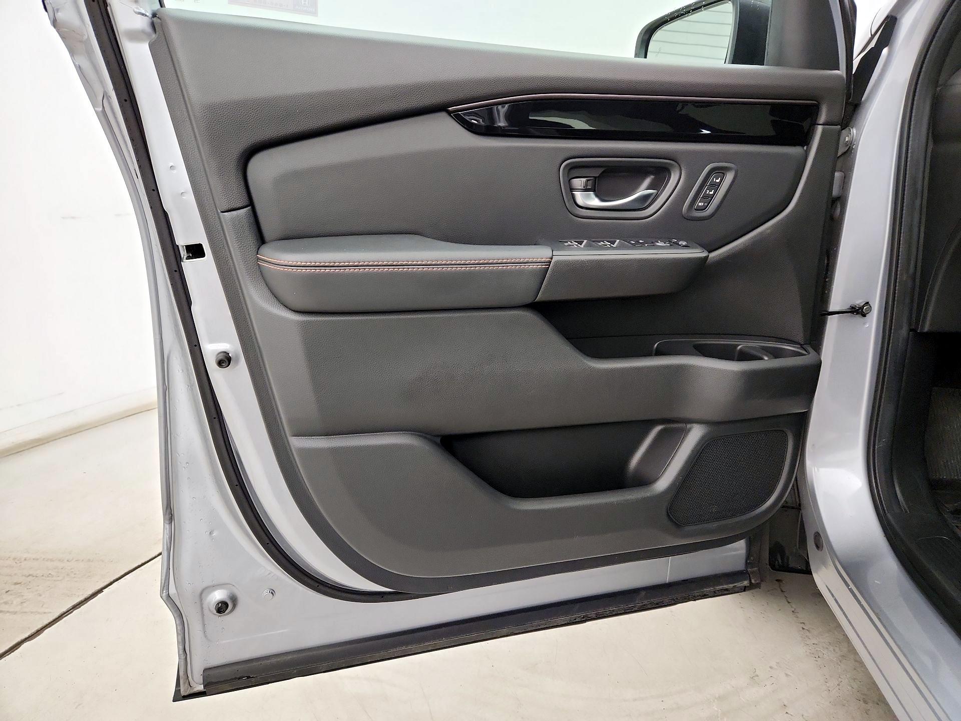 Thumbnail: 2024 Honda Pilot - 12