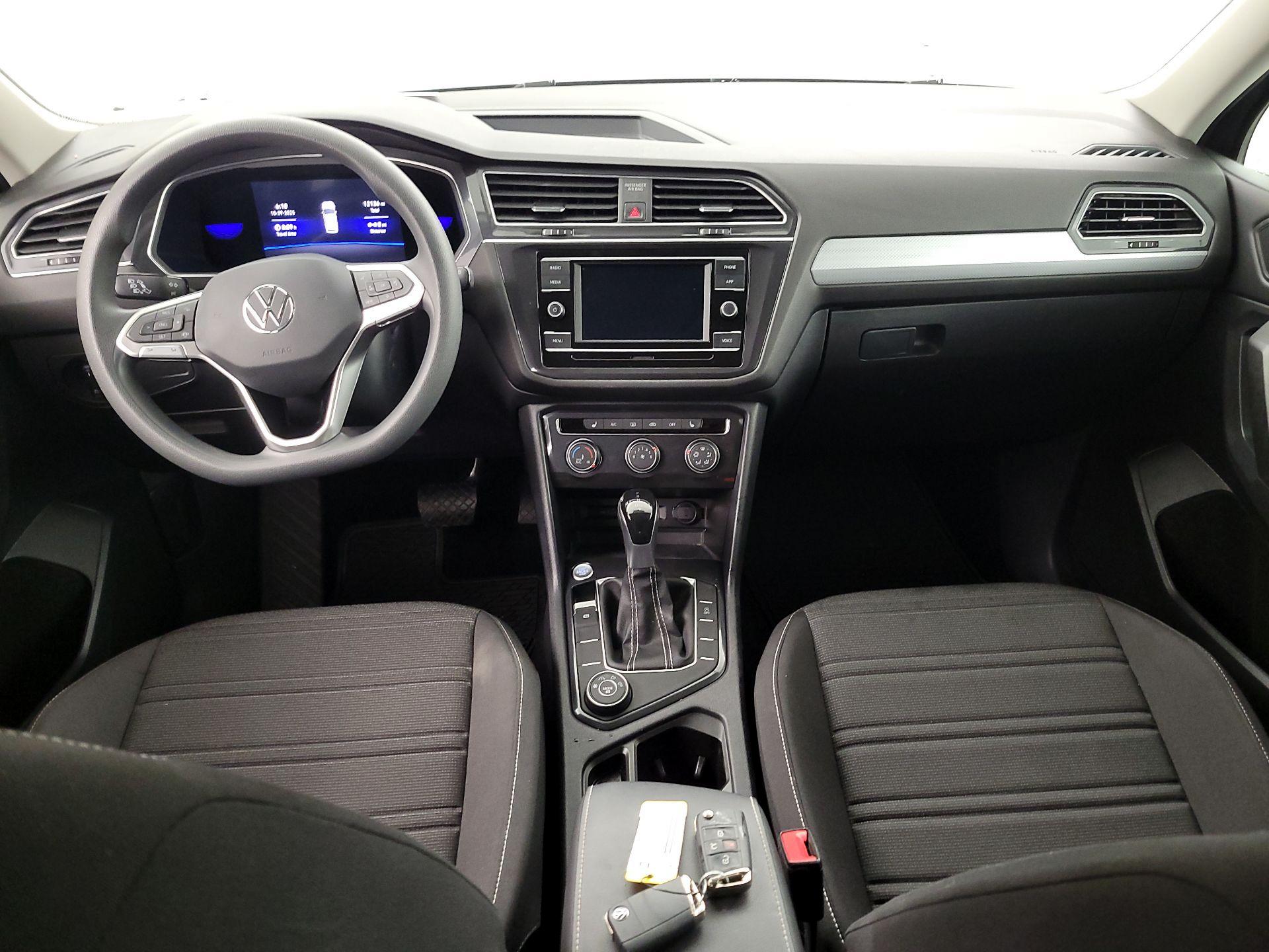 Thumbnail: 2022 Volkswagen Tiguan - 9