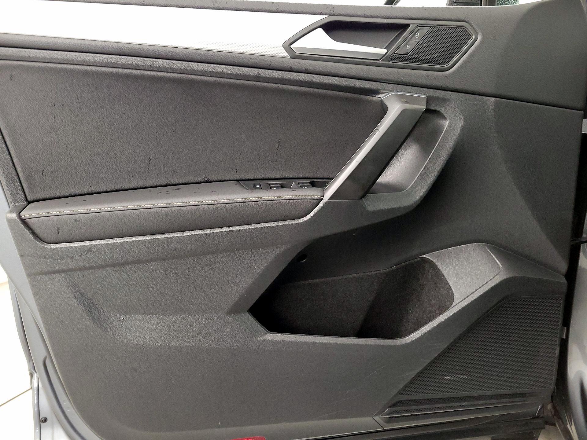 Thumbnail: 2022 Volkswagen Tiguan - 12