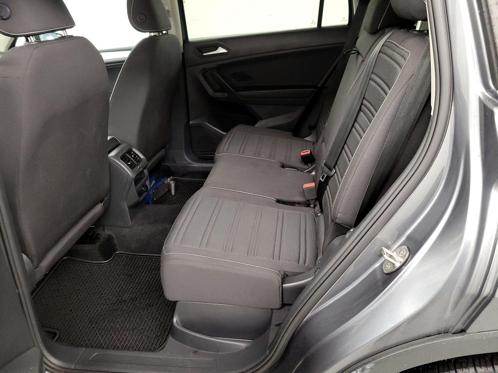 Thumbnail: 2022 Volkswagen Tiguan - 19