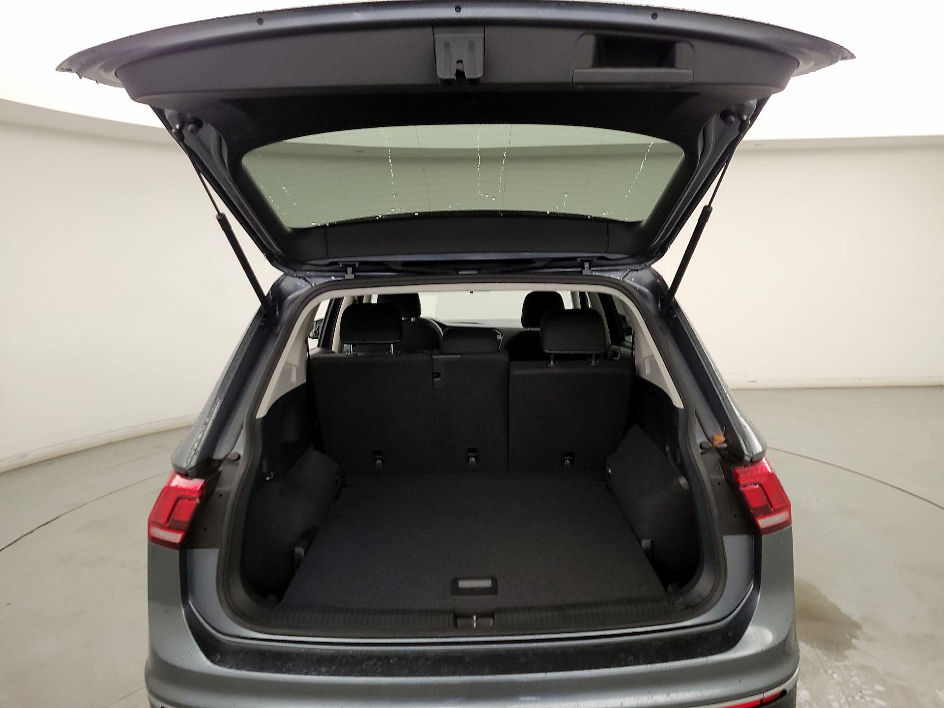 Thumbnail: 2022 Volkswagen Tiguan - 20