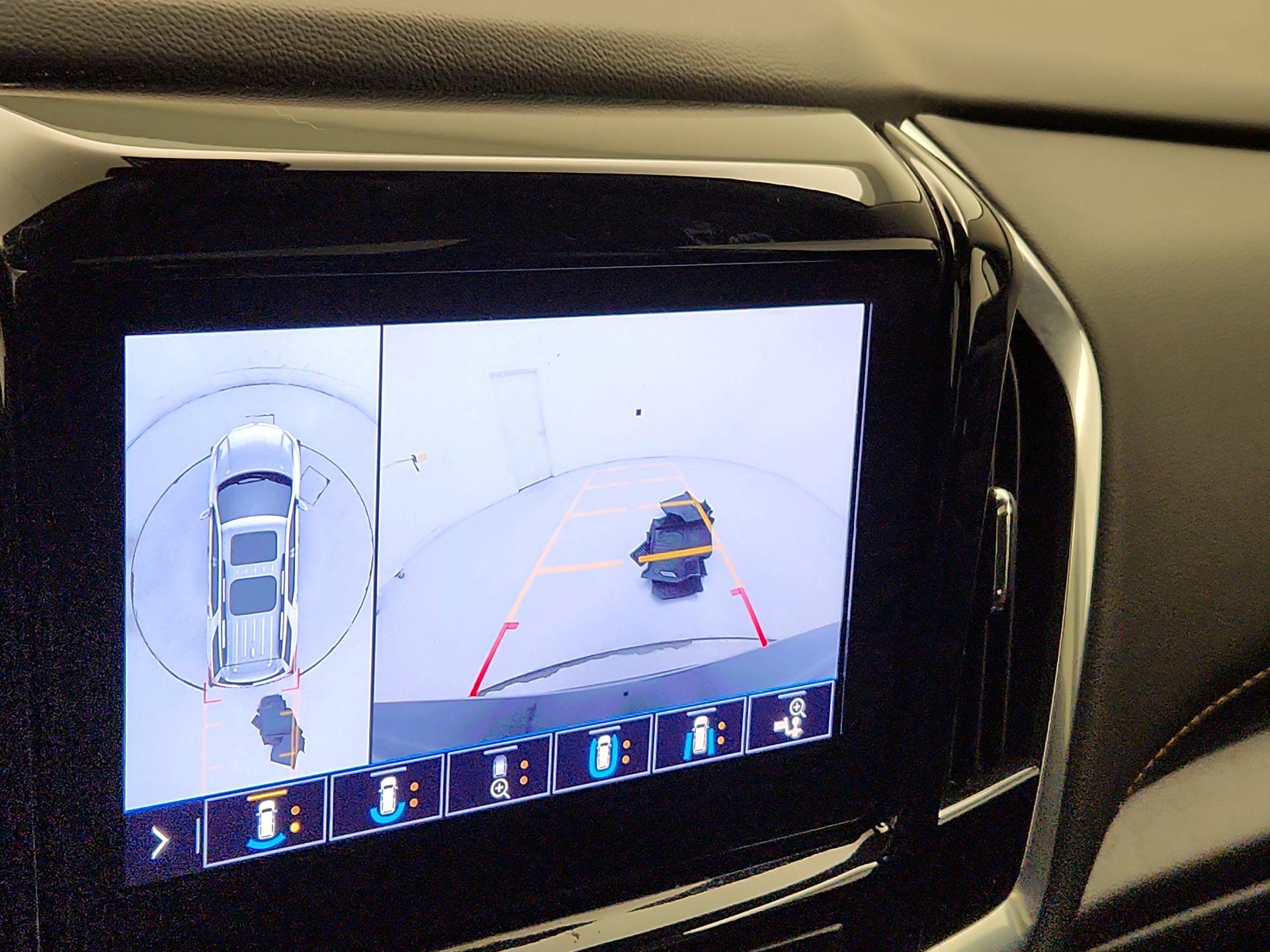 Thumbnail: 2021 Chevrolet Traverse - 15