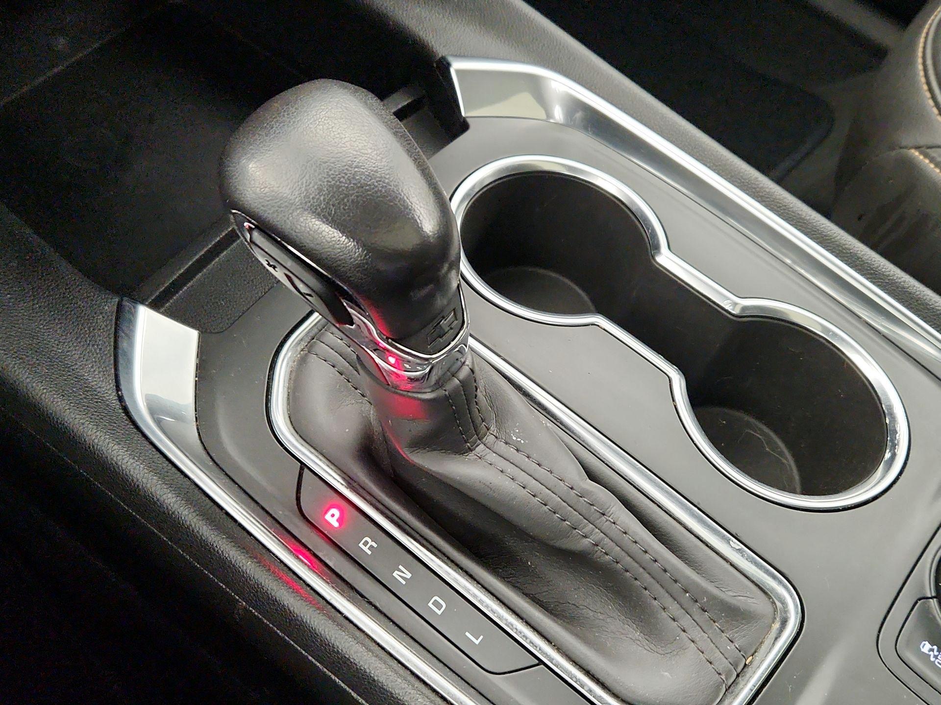 Thumbnail: 2021 Chevrolet Traverse - 18