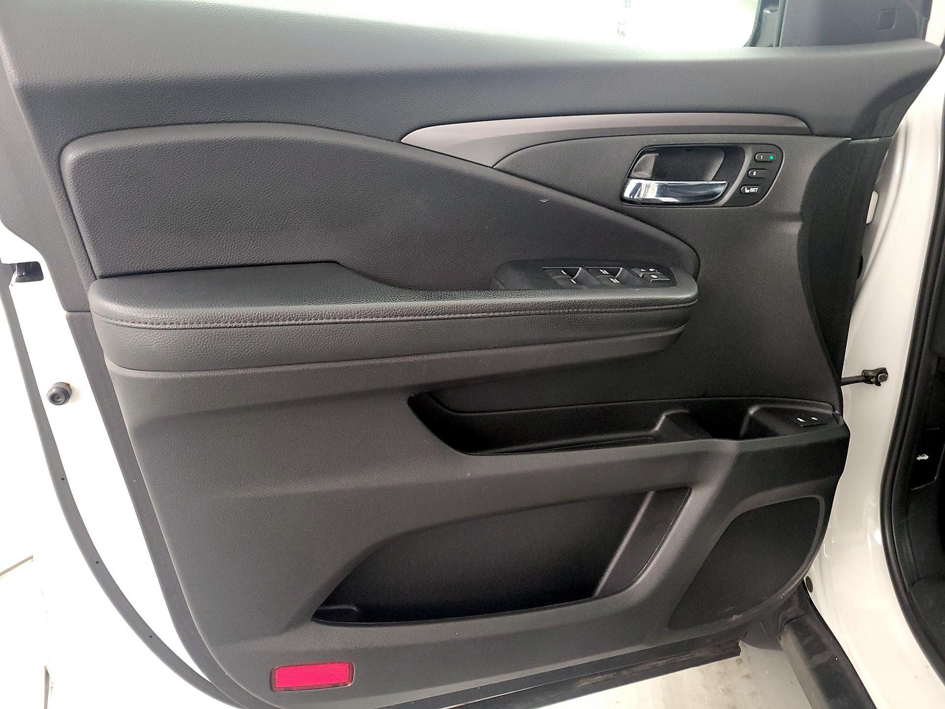 Thumbnail: 2022 Honda Pilot - 12