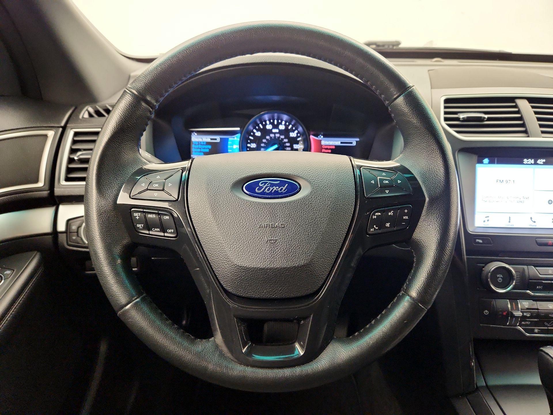 Thumbnail: 2017 Ford Explorer - 10