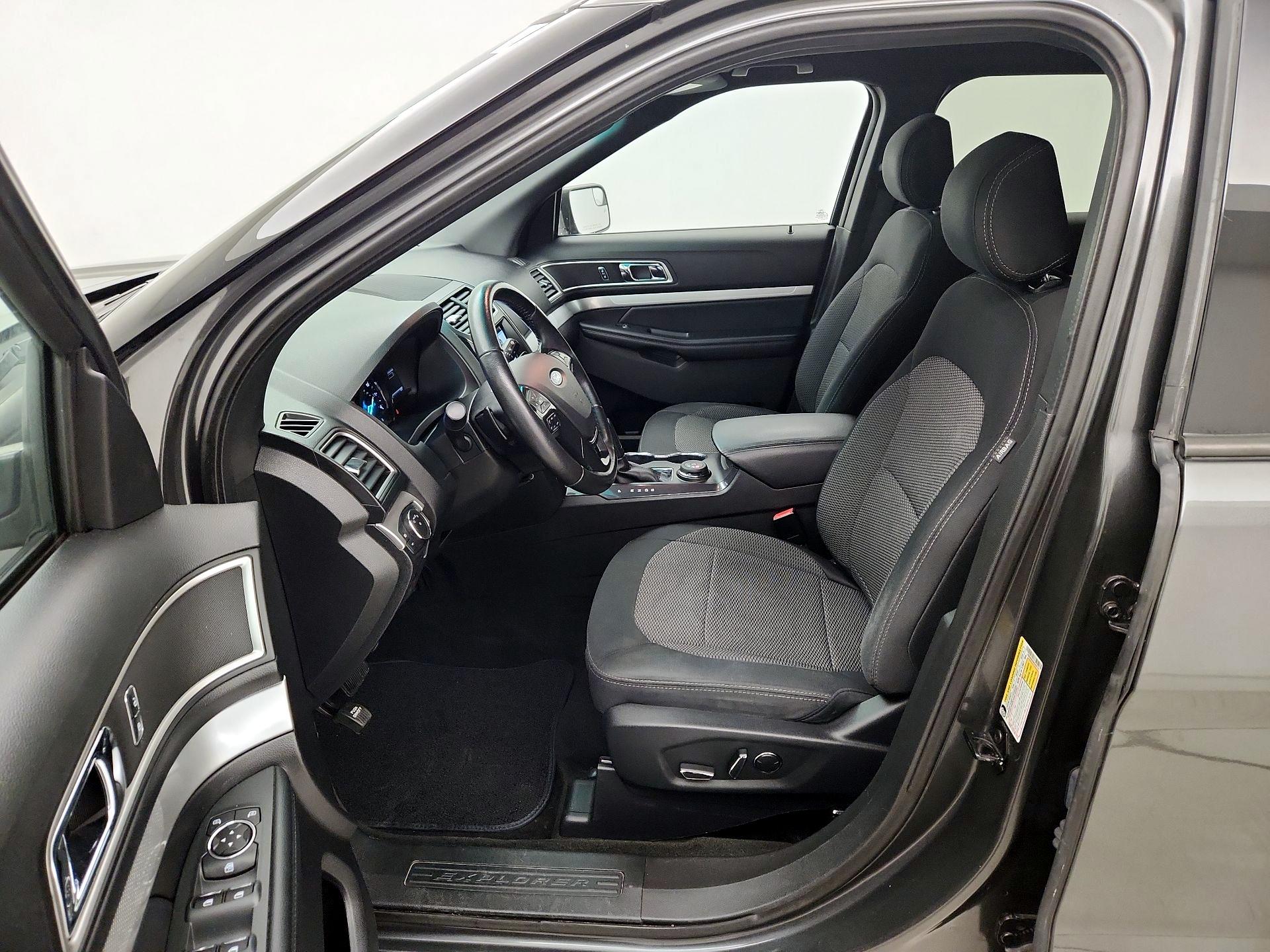 Thumbnail: 2017 Ford Explorer - 11