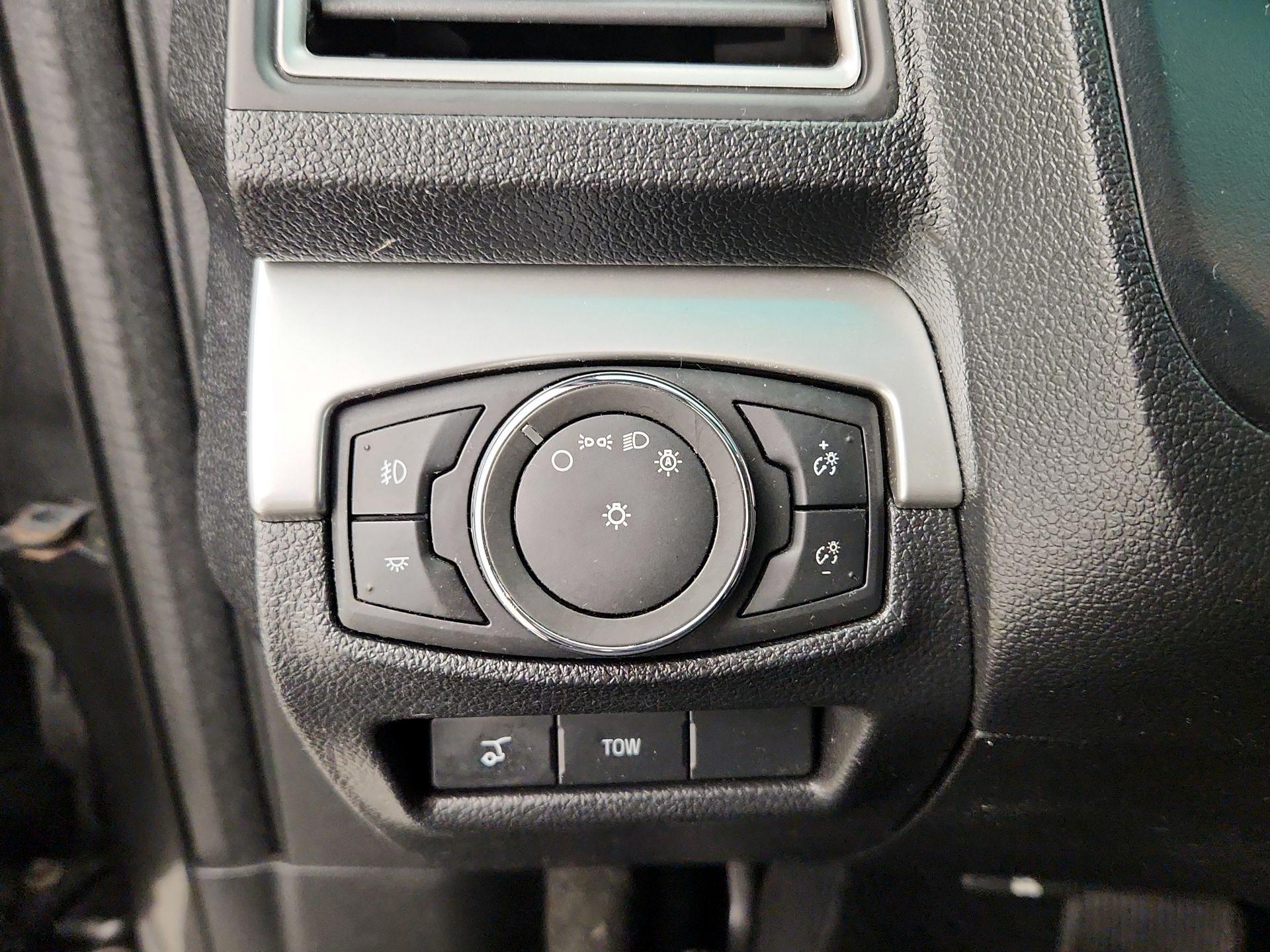 Thumbnail: 2017 Ford Explorer - 13