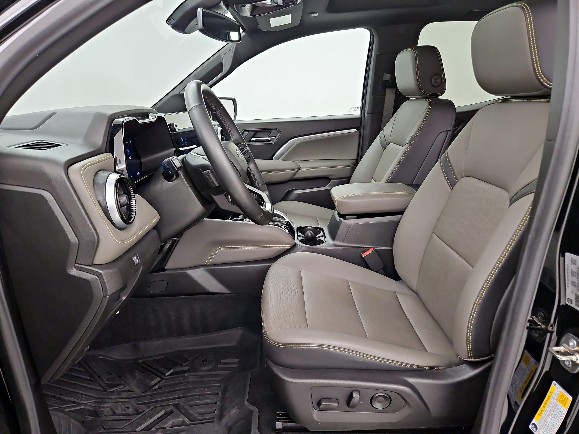 Thumbnail: 2025 Chevrolet Colorado - 11