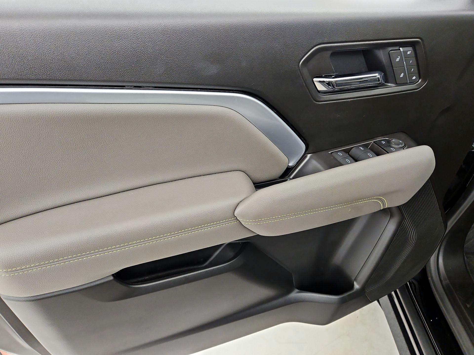 Thumbnail: 2025 Chevrolet Colorado - 12