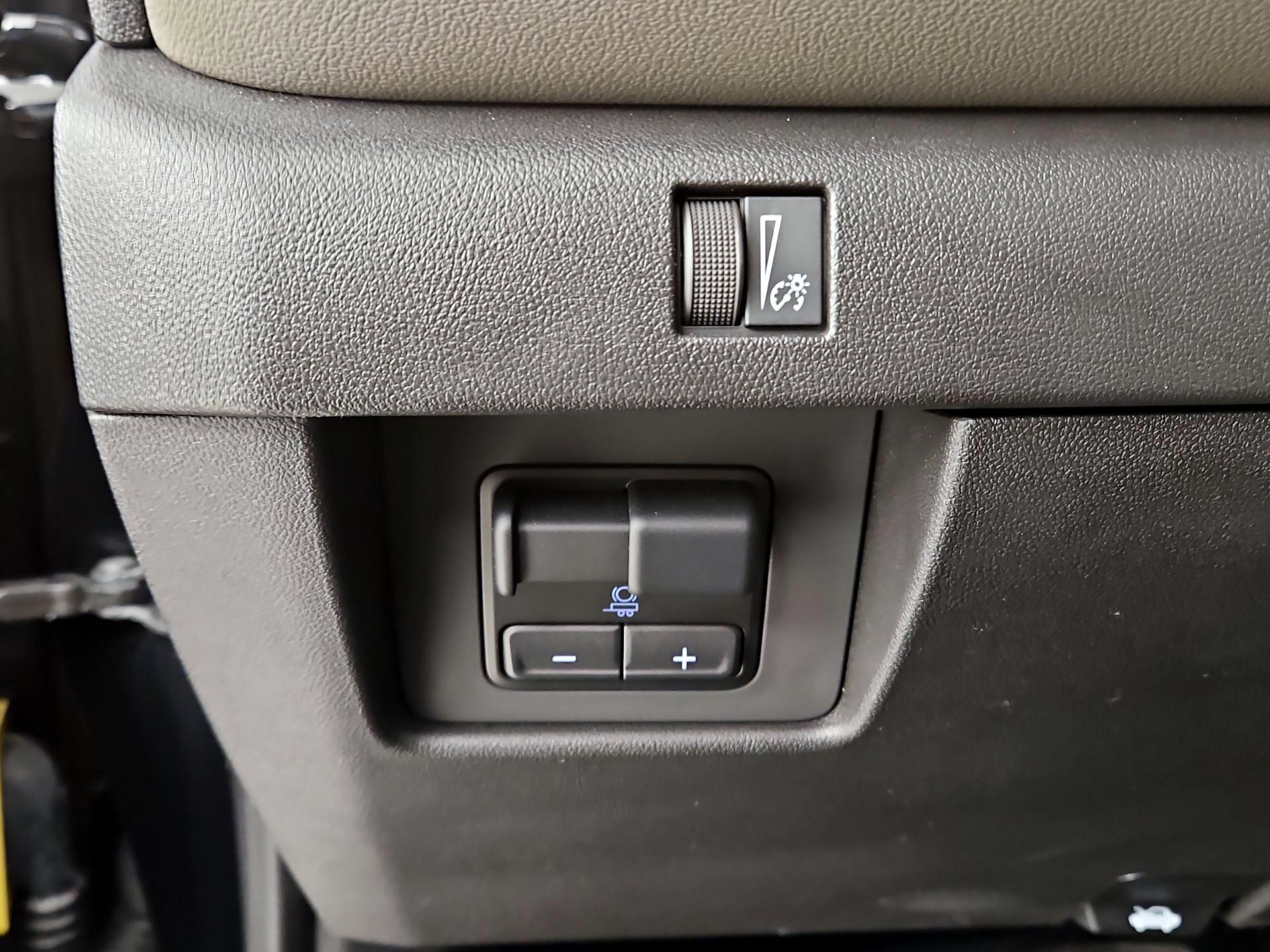 Thumbnail: 2025 Chevrolet Colorado - 13