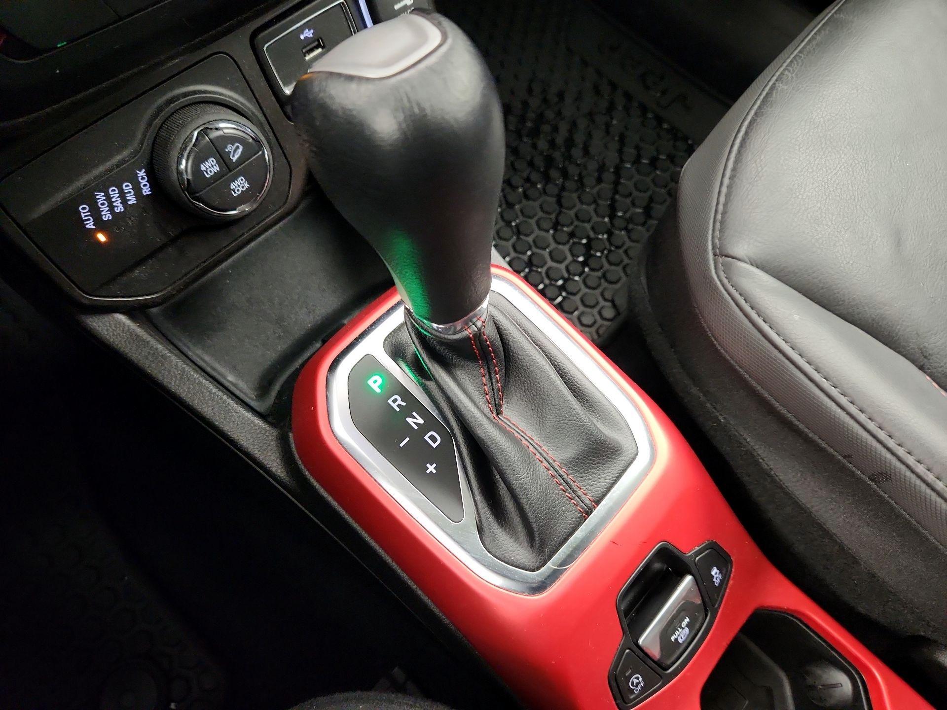 Thumbnail: 2021 Jeep Renegade - 18