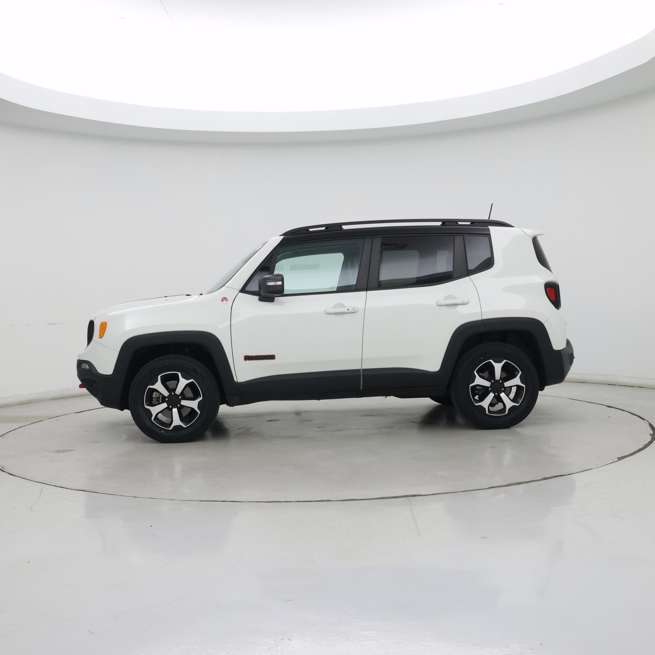 Thumbnail: 2021 Jeep Renegade - 3