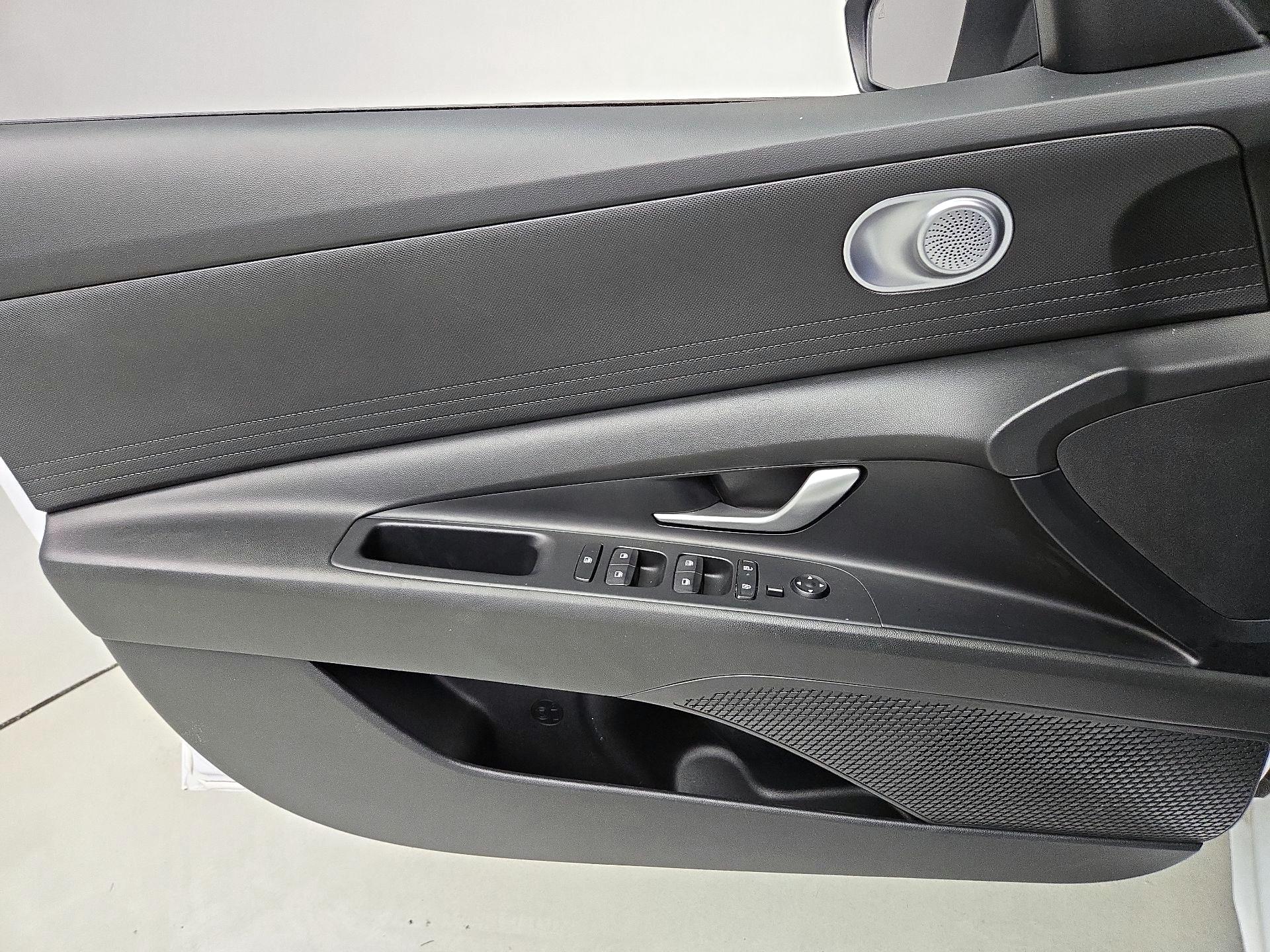 Thumbnail: 2024 Hyundai Elantra - 12