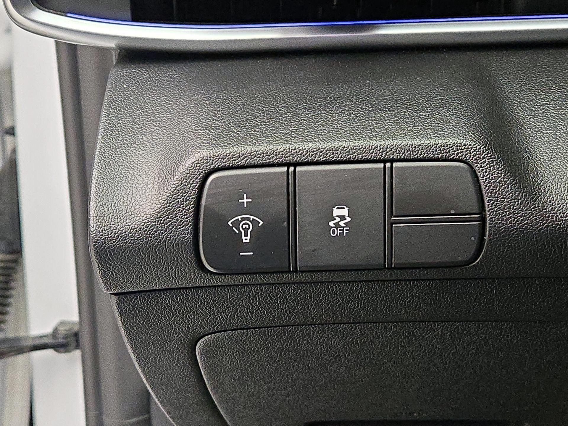 Thumbnail: 2024 Hyundai Elantra - 13