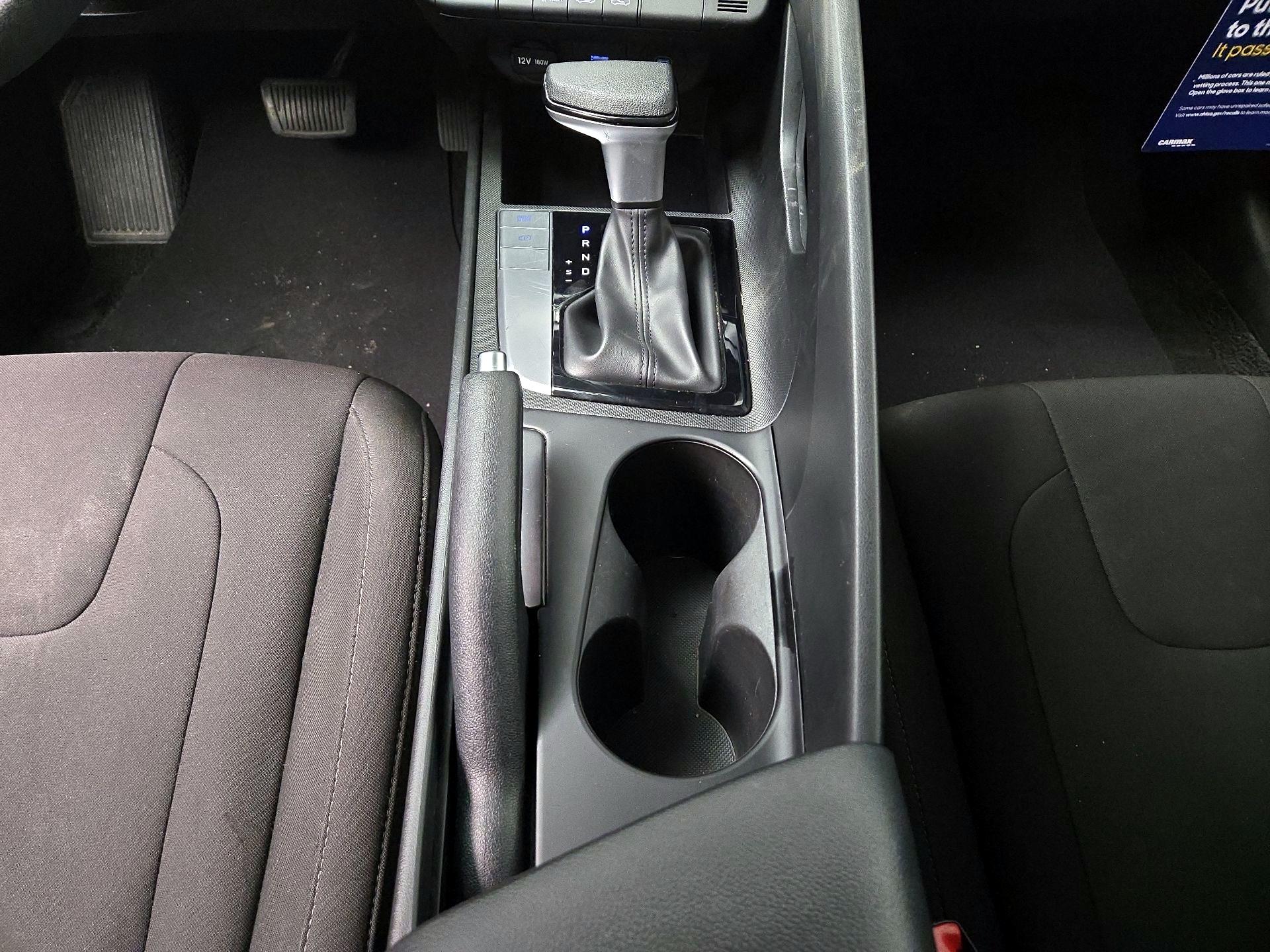 Thumbnail: 2024 Hyundai Elantra - 18