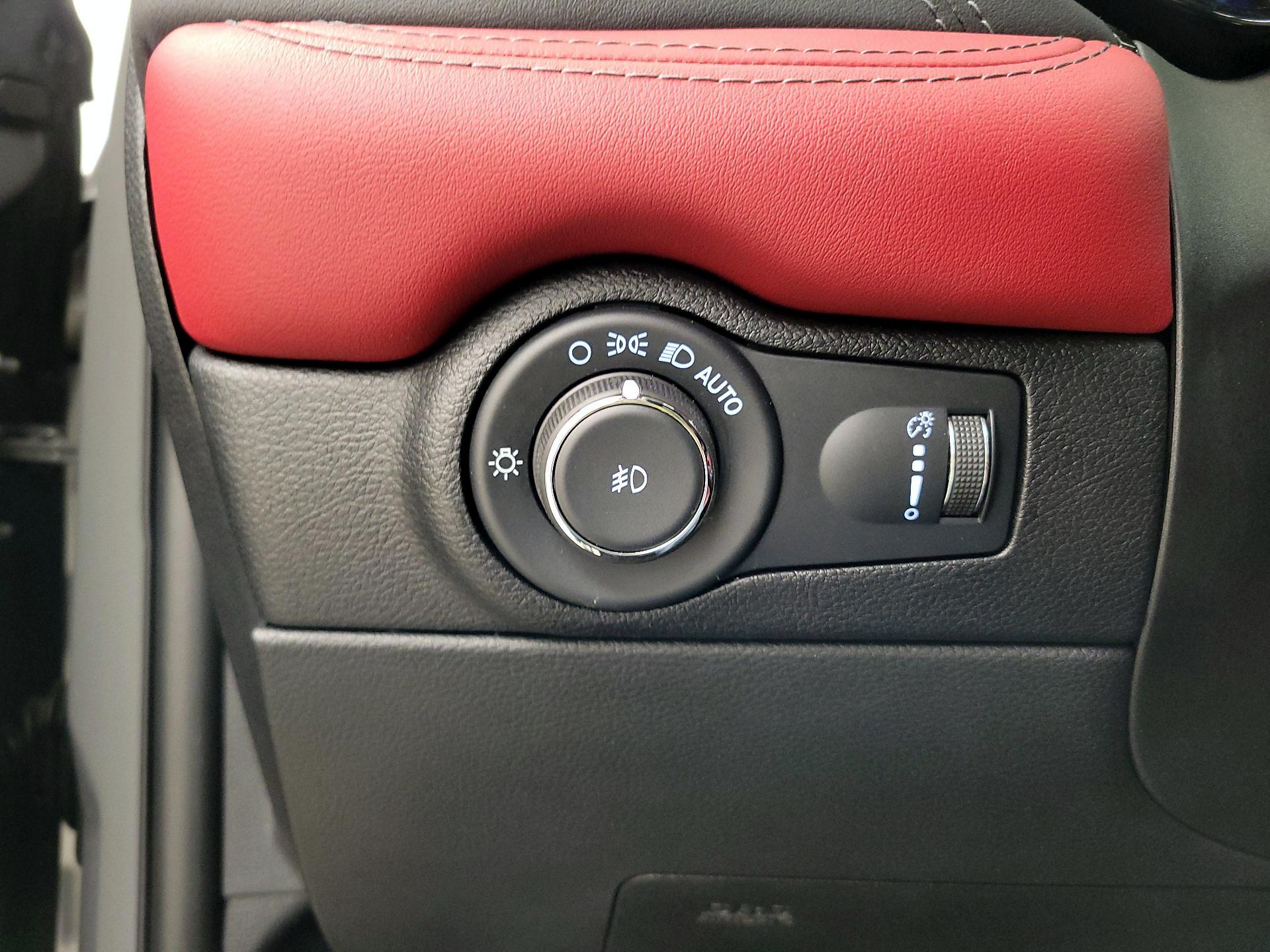 Thumbnail: 2022 Dodge Durango - 13