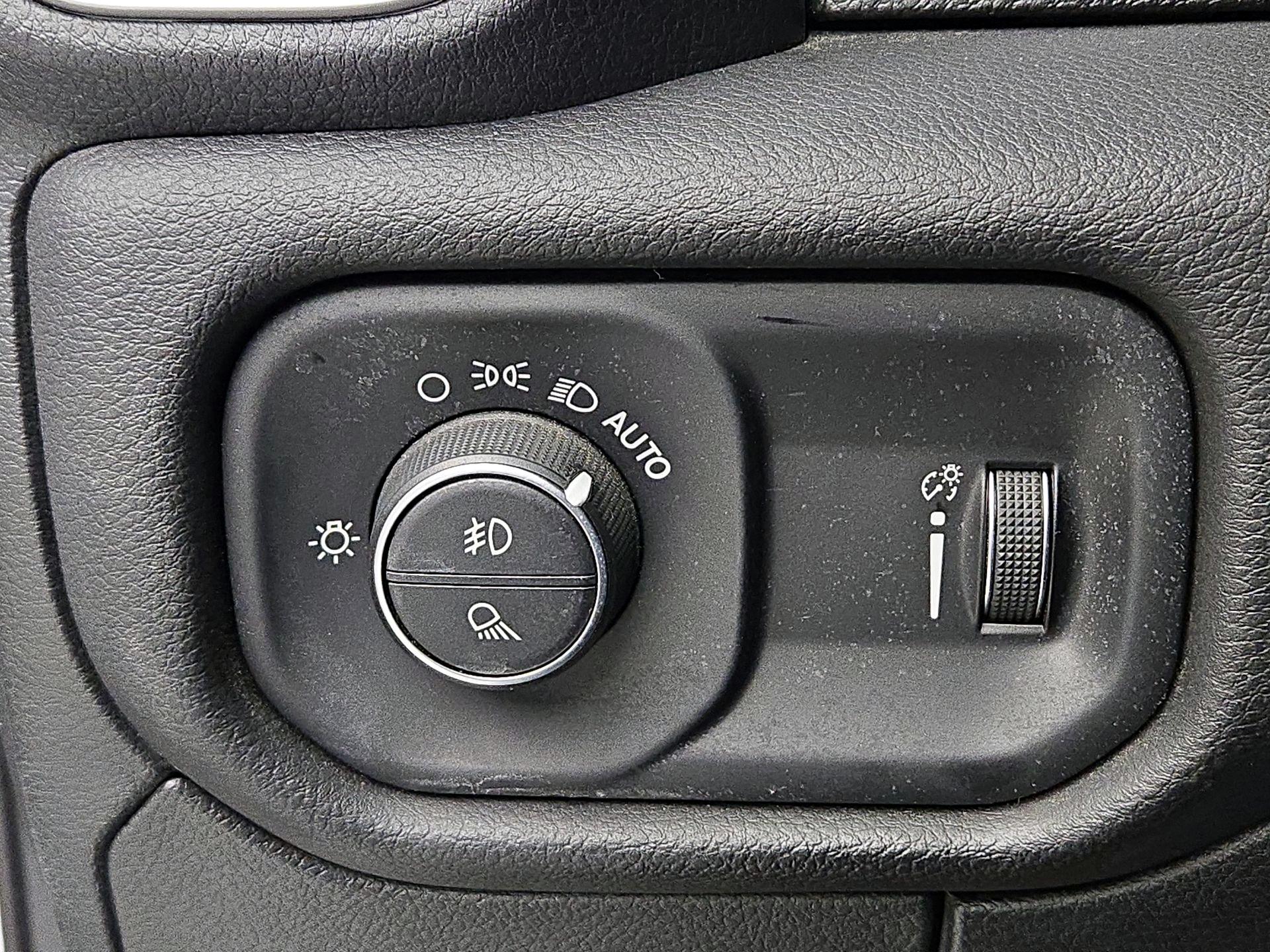 Thumbnail: 2023 RAM 1500 - 13