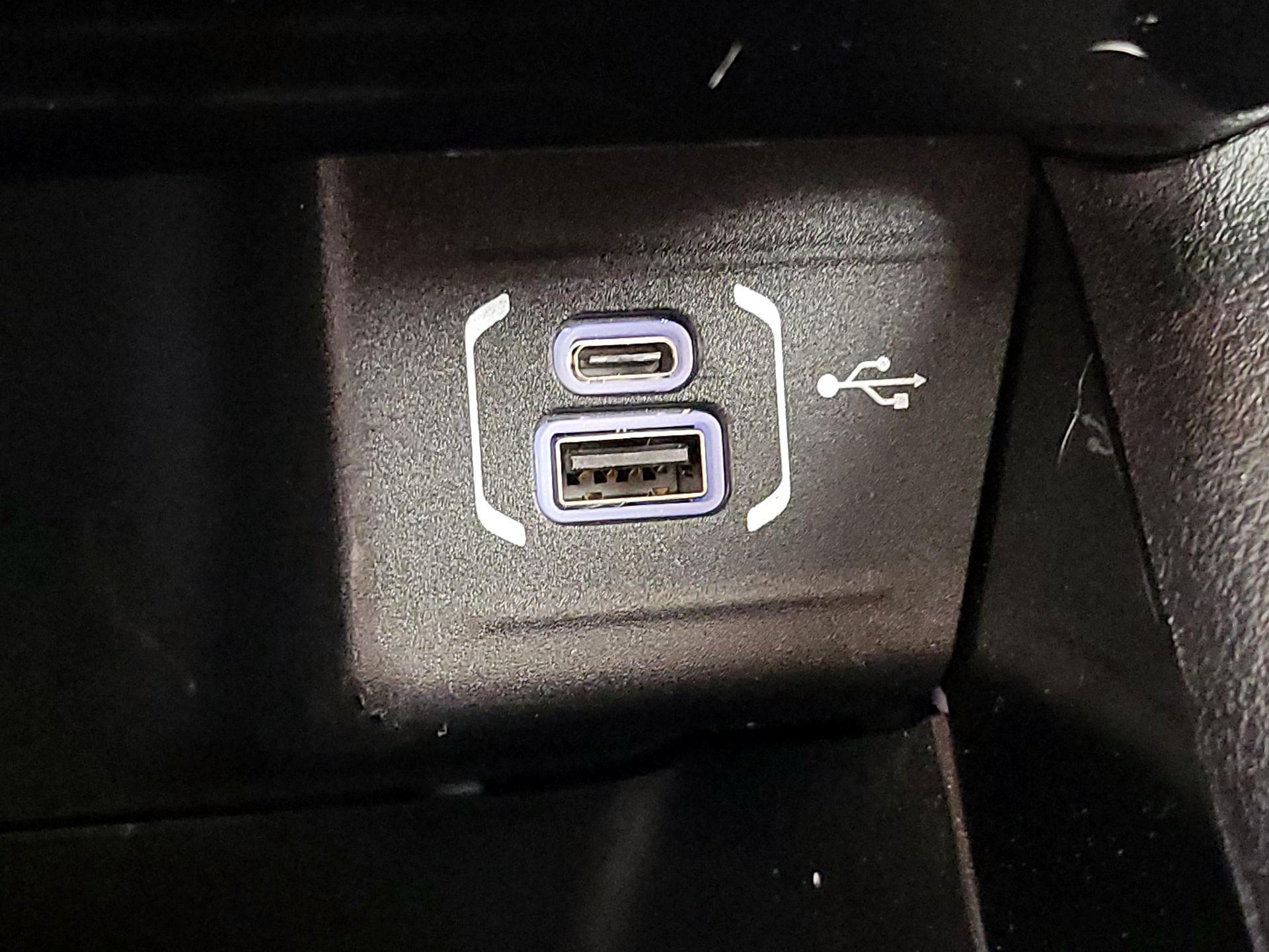 Thumbnail: 2022 Jeep Compass - 18