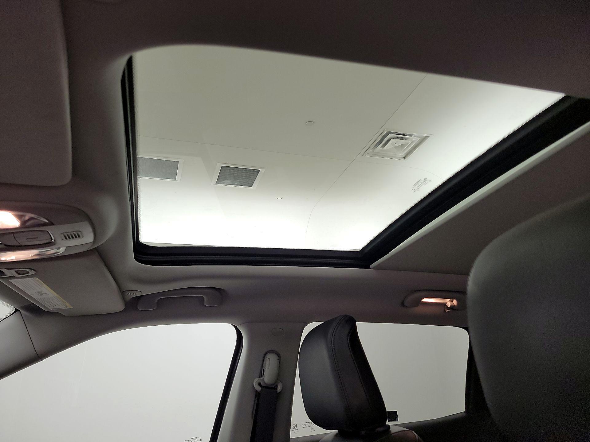 Thumbnail: 2022 Jeep Compass - 19