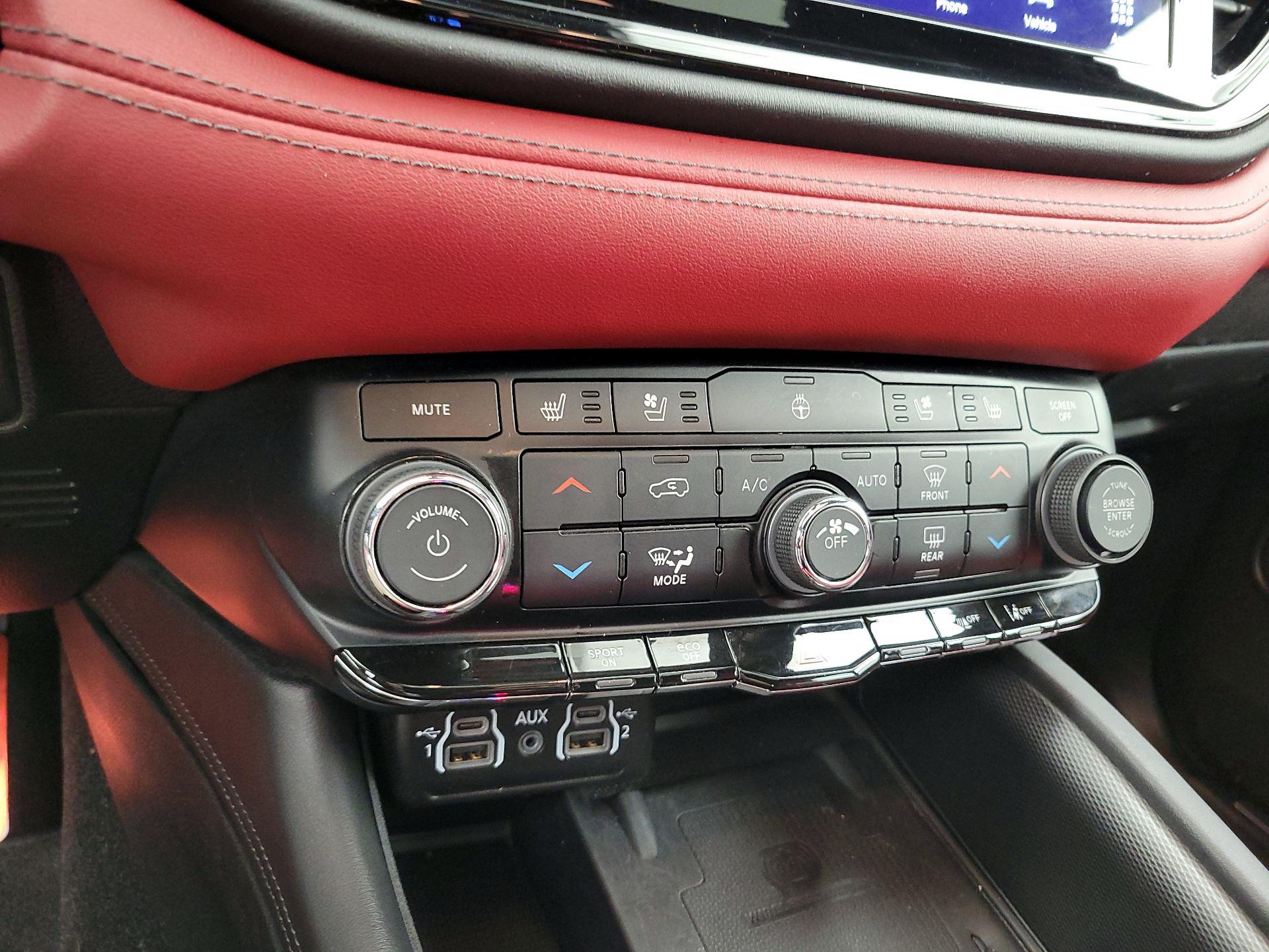 Thumbnail: 2022 Dodge Durango - 17