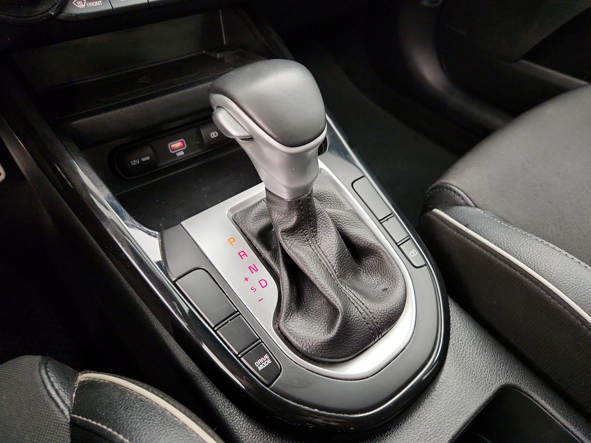 Thumbnail: 2022 Kia Forte - 18