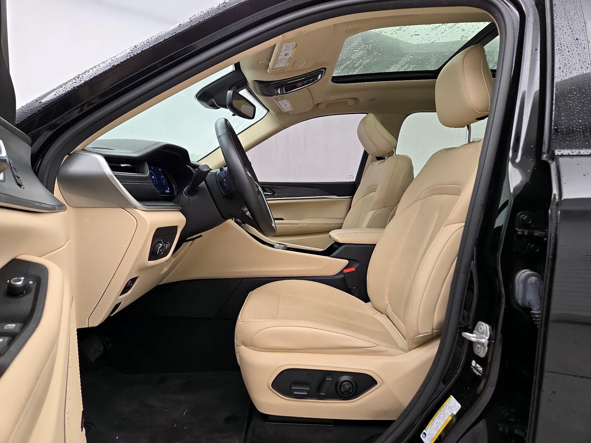 Thumbnail: 2022 Jeep Grand Cherokee L - 11