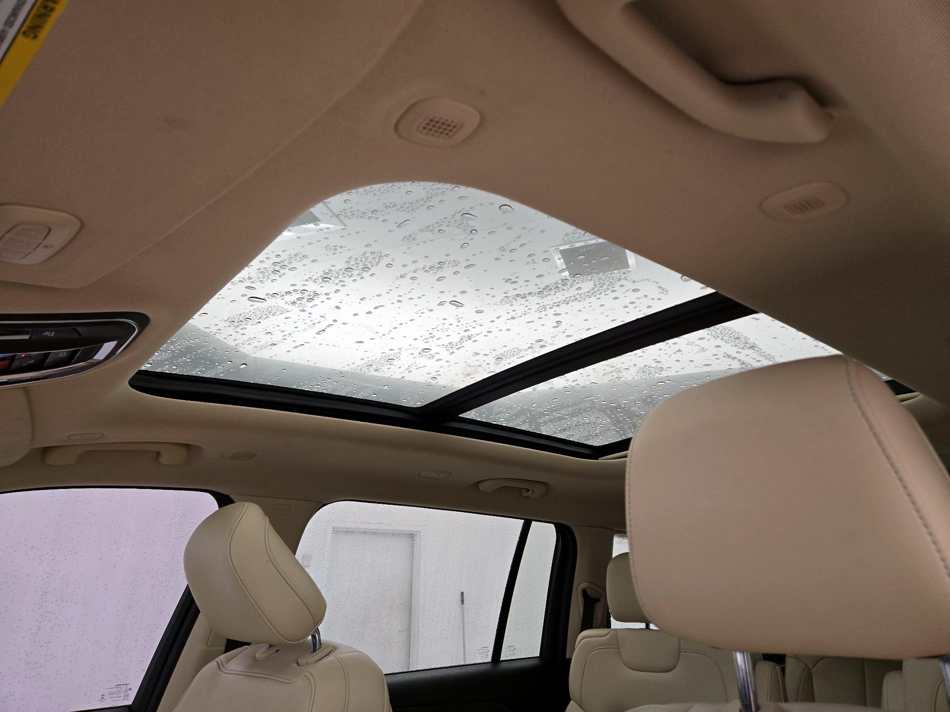 Thumbnail: 2022 Jeep Grand Cherokee L - 20