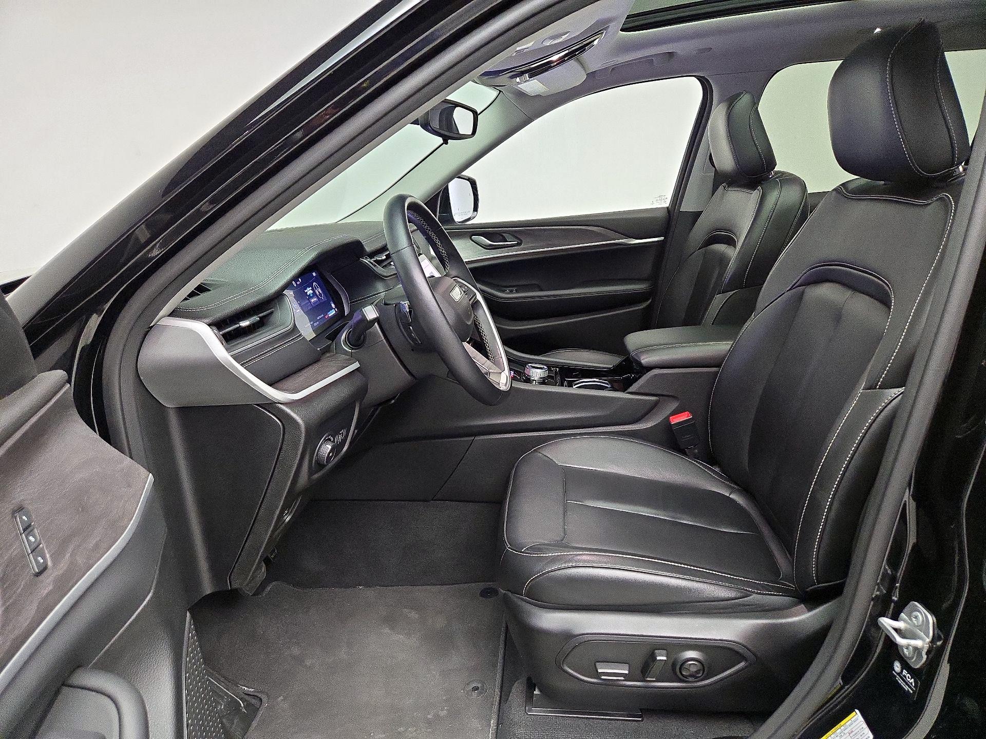 Thumbnail: 2022 Jeep Grand Cherokee L - 11