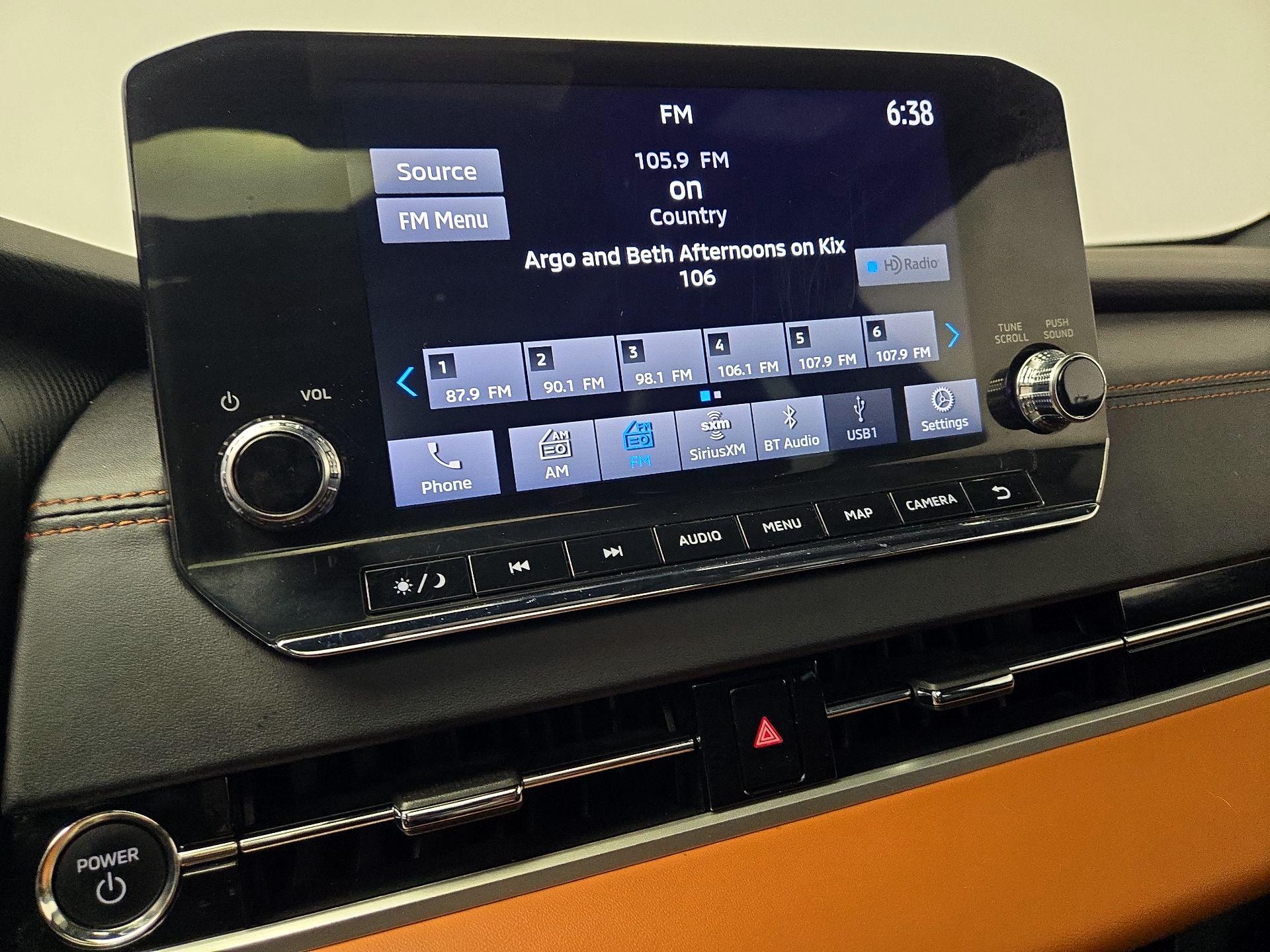 Thumbnail: 2023 Mitsubishi Outlander - 16