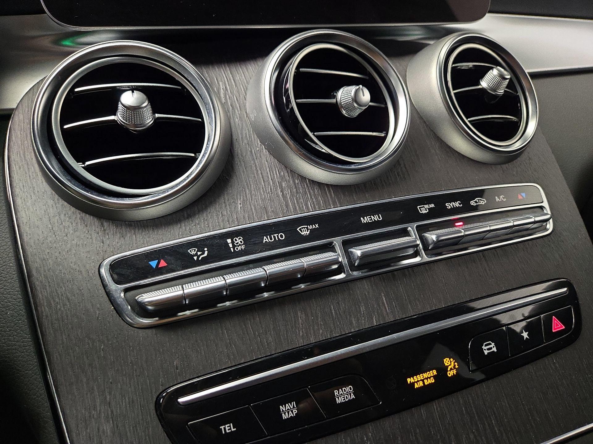Thumbnail: 2022 Mercedes-Benz GLC - 16