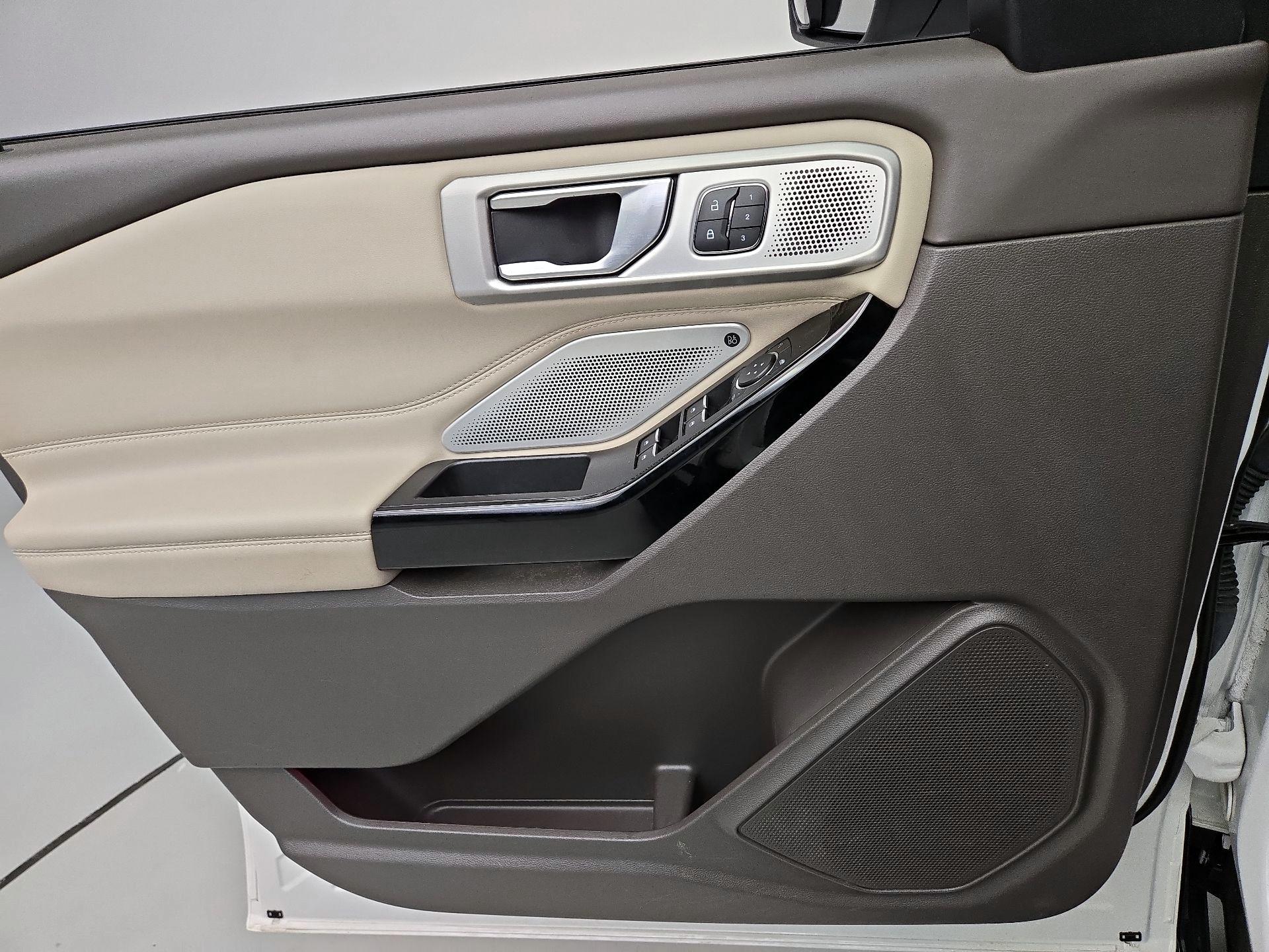 Thumbnail: 2022 Ford Explorer - 12