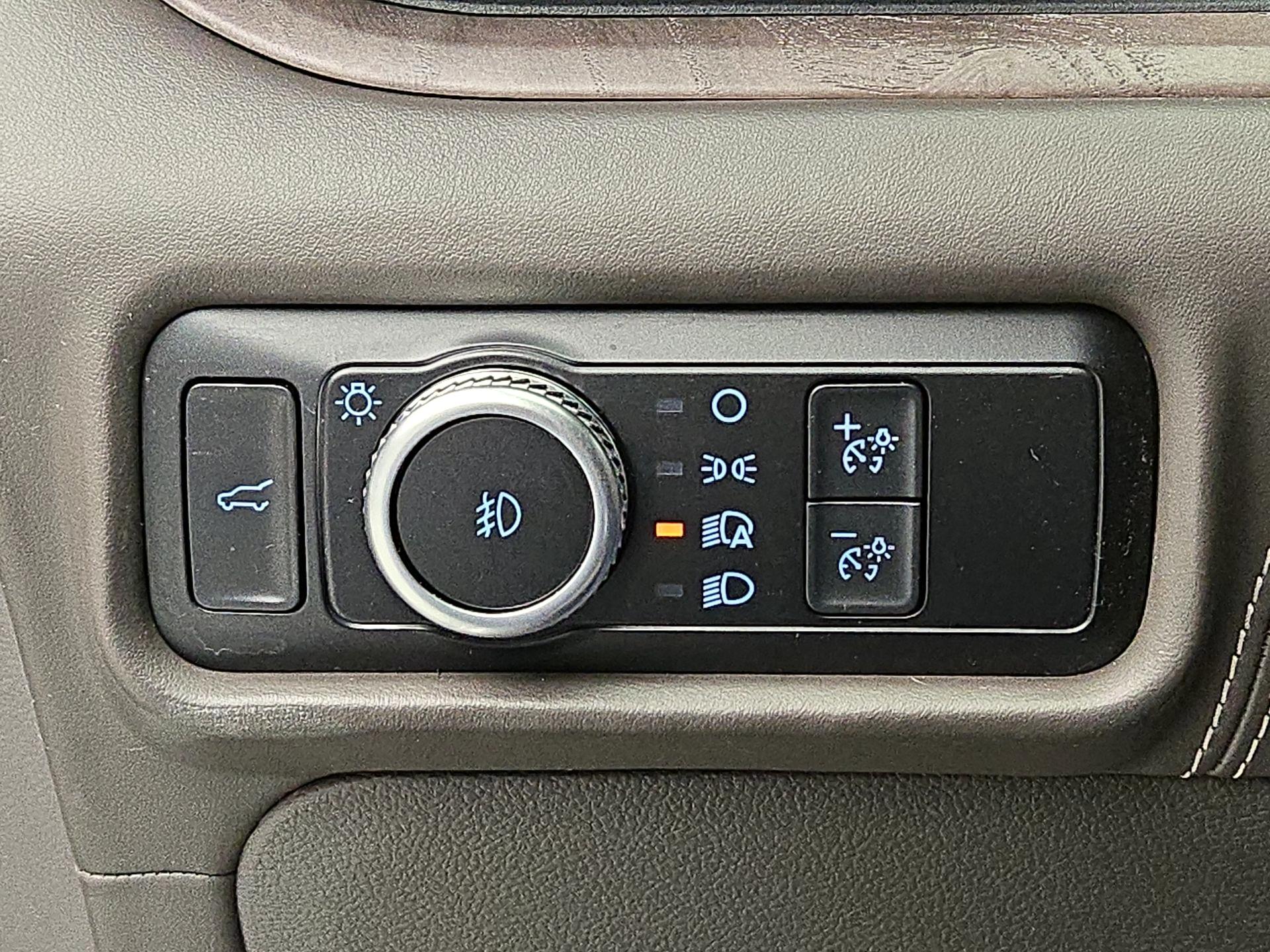 Thumbnail: 2022 Ford Explorer - 13