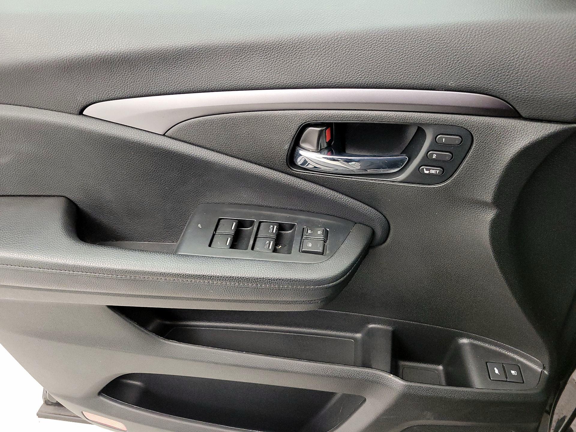 Thumbnail: 2022 Honda Pilot - 12