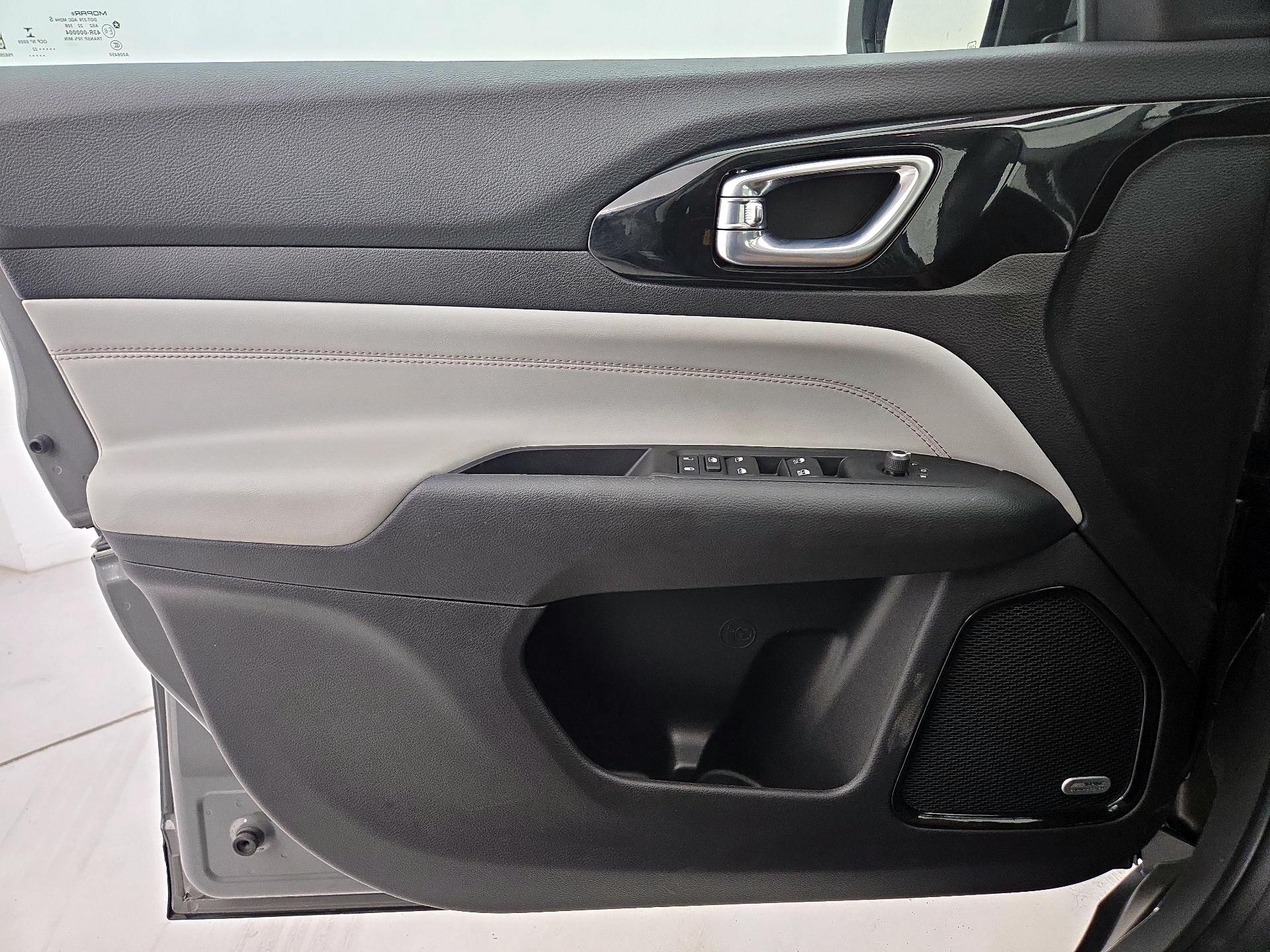 Thumbnail: 2022 Jeep Compass - 12