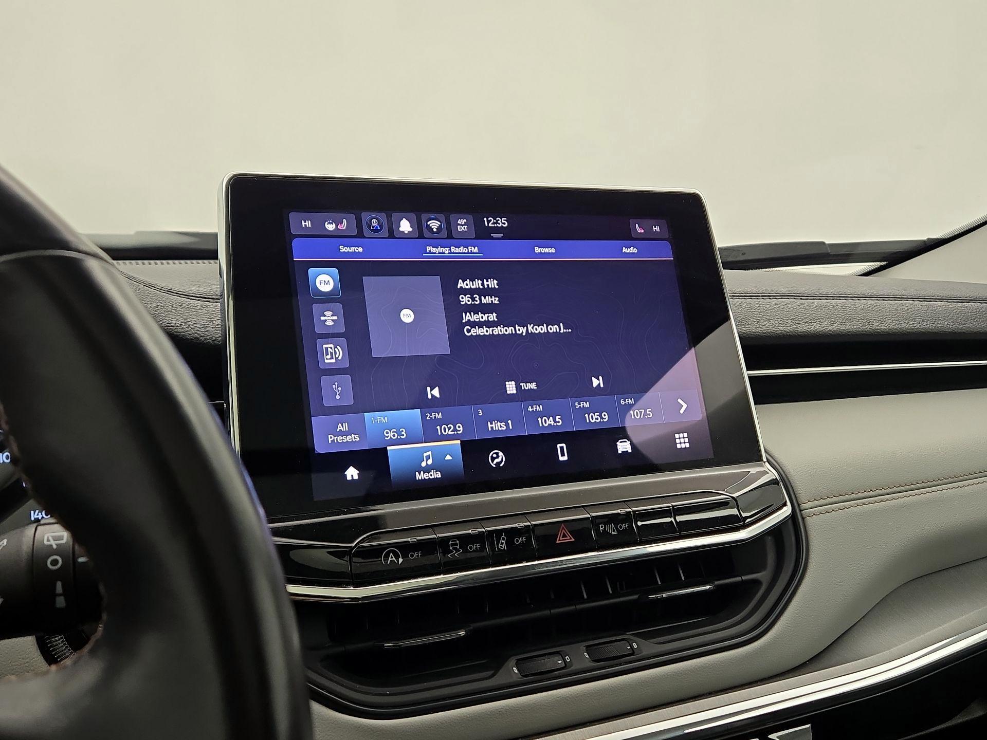 Thumbnail: 2022 Jeep Compass - 15