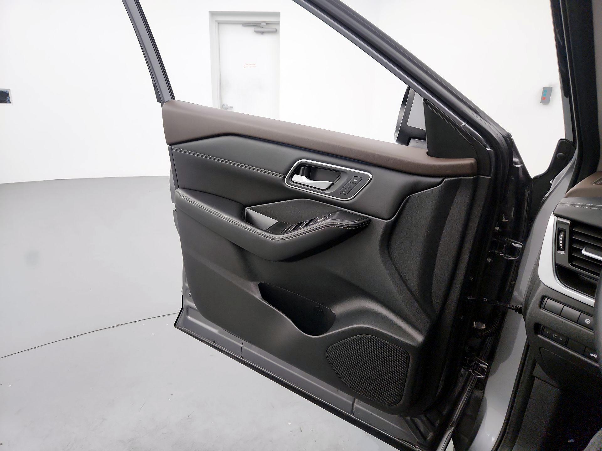 Thumbnail: 2022 Nissan Rogue - 12