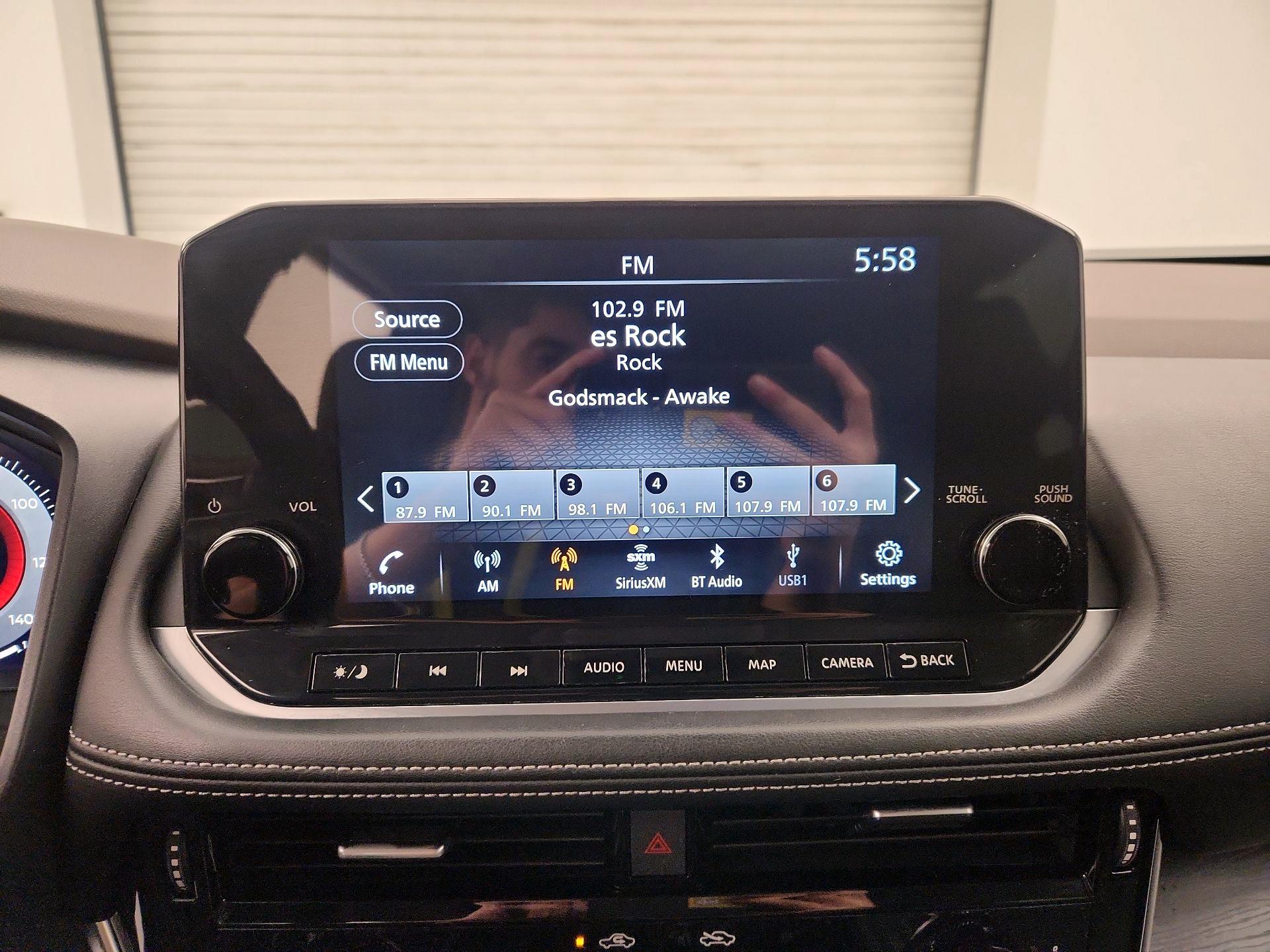 Thumbnail: 2022 Nissan Rogue - 16